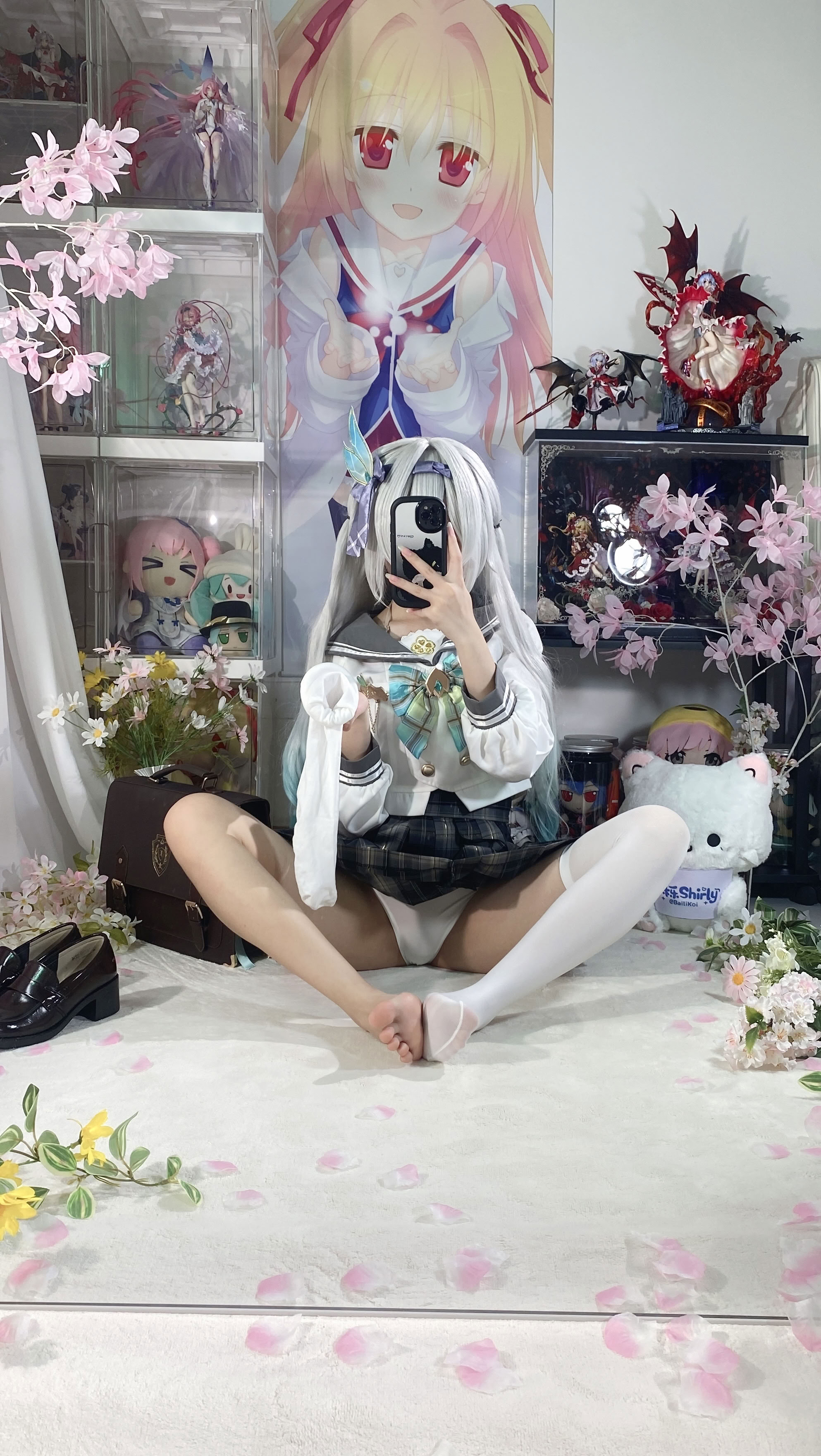 White Oak Shirly - Quà lưu niệm mùa xuân đom đóm (Honkai: Star Dome Railway)