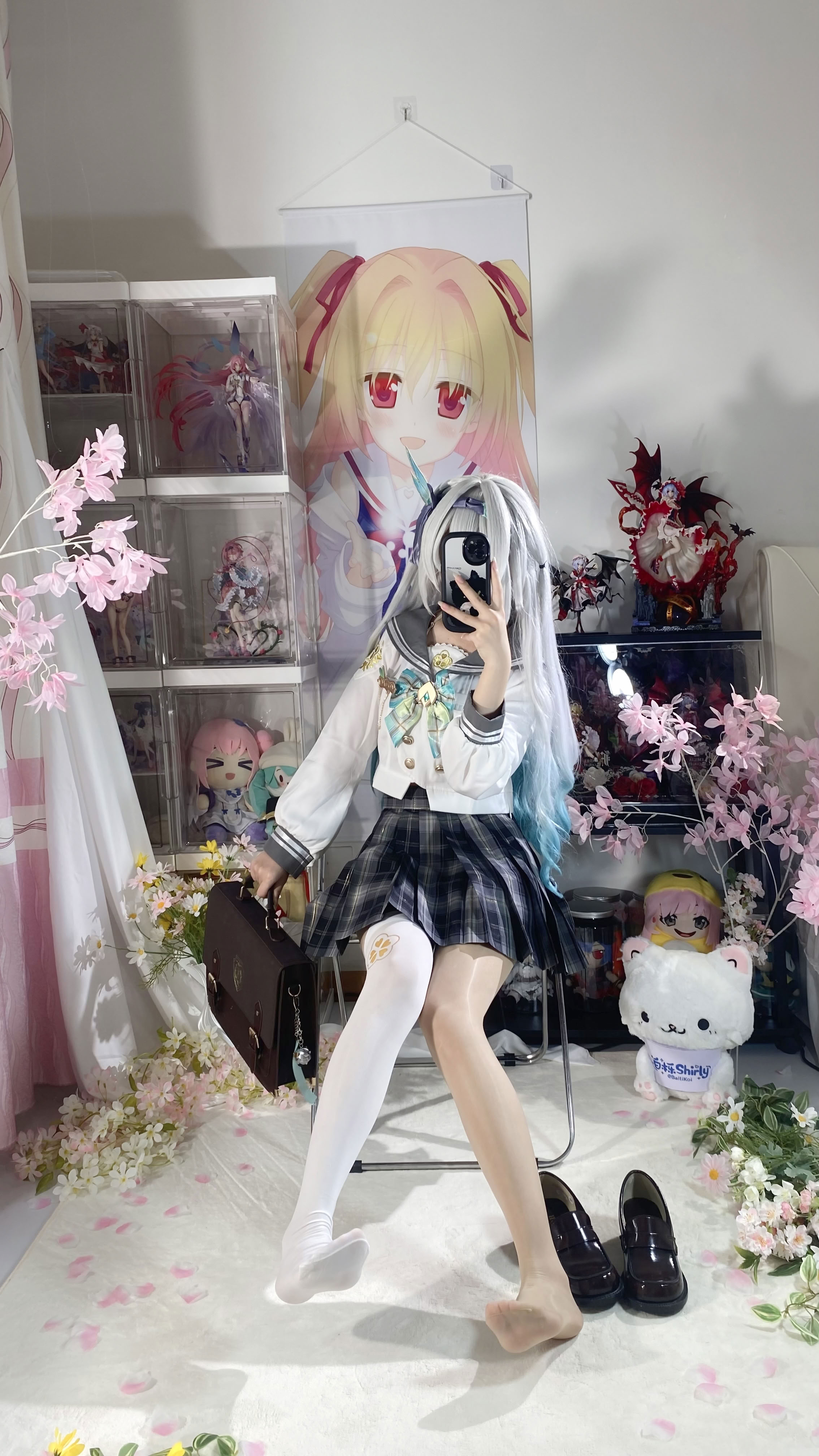 White Oak Shirly - Quà lưu niệm mùa xuân đom đóm (Honkai: Star Dome Railway)