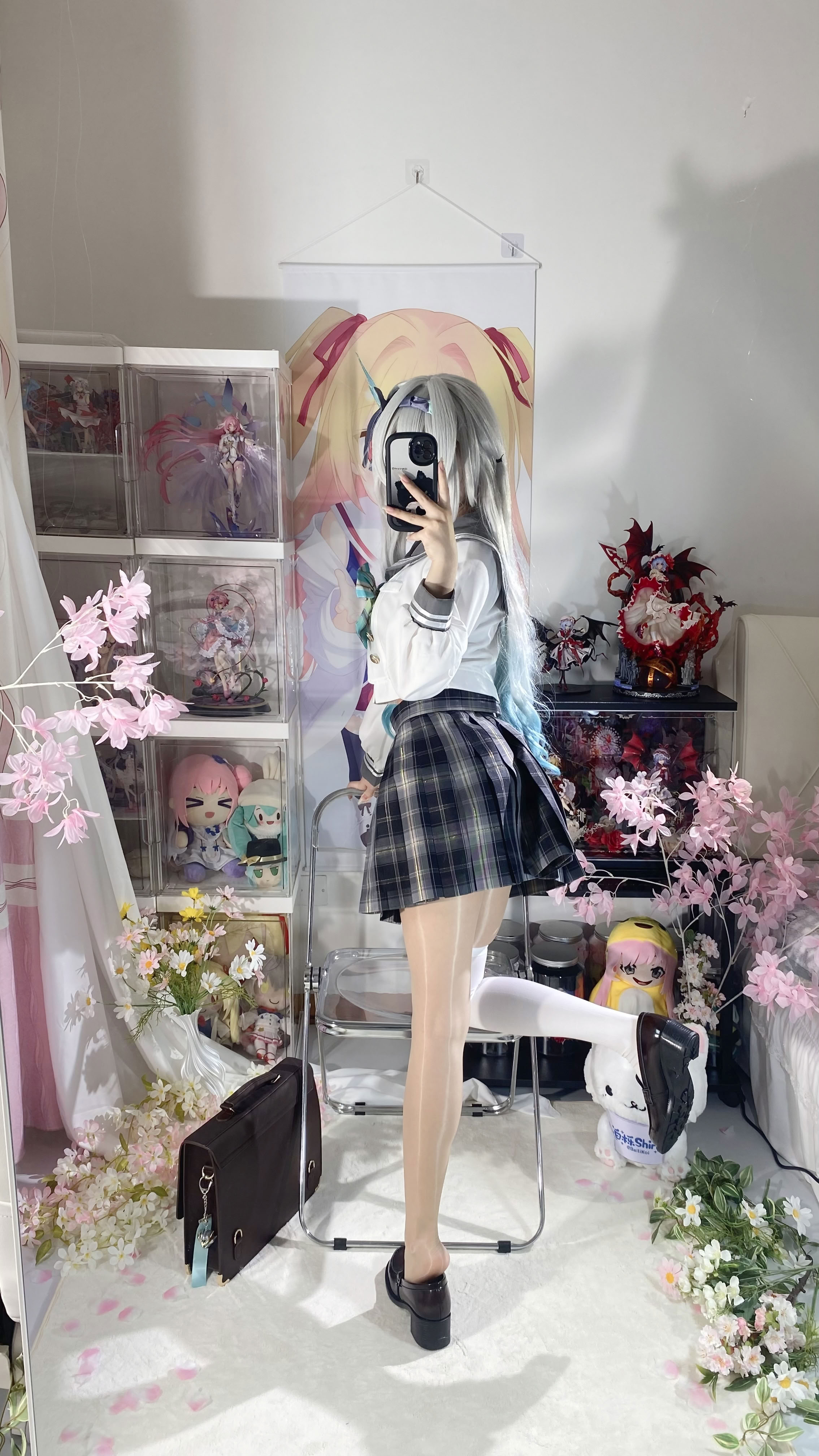 White Oak Shirly - Quà lưu niệm mùa xuân đom đóm (Honkai: Star Dome Railway)