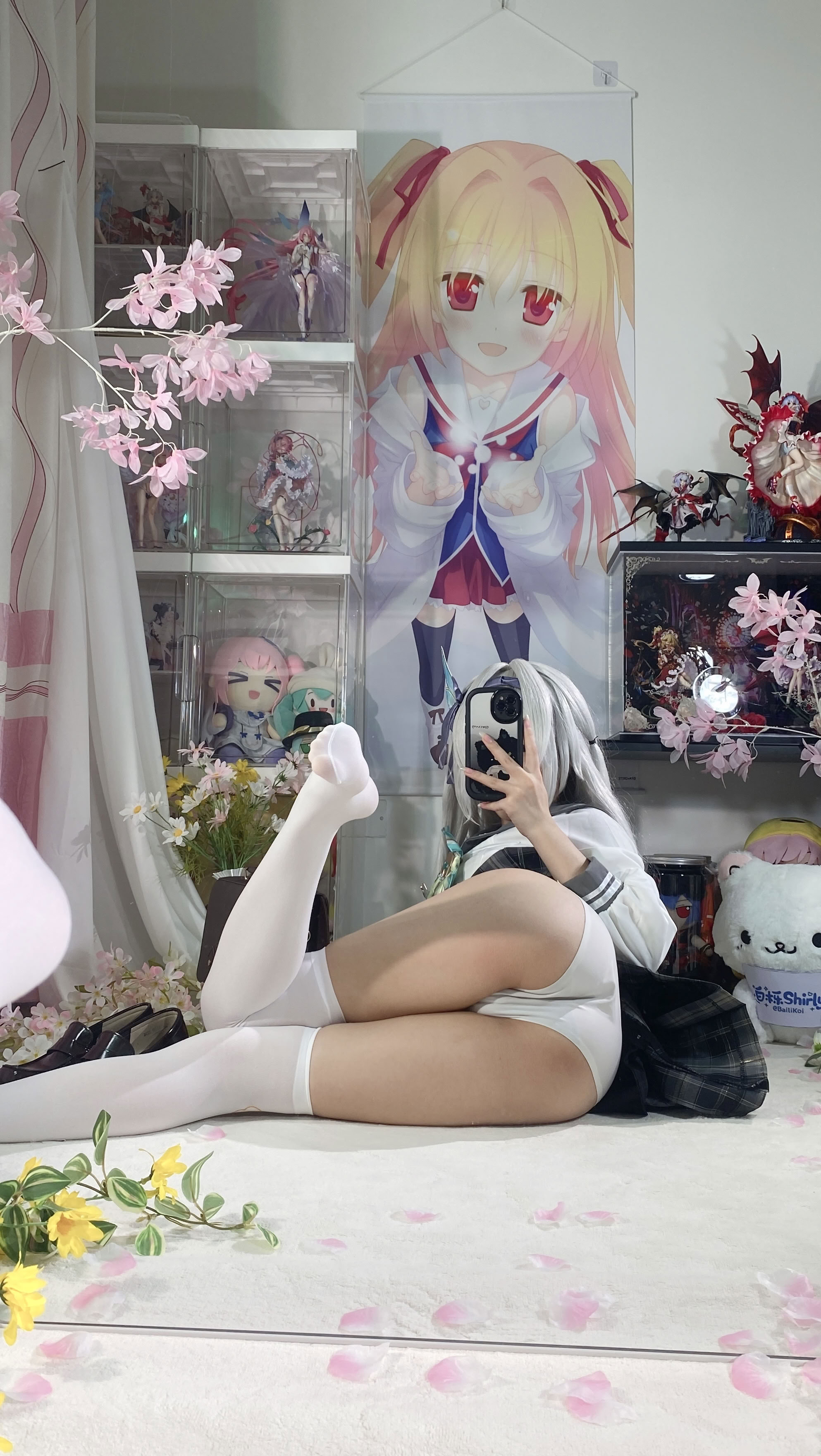 White Oak Shirly - Quà lưu niệm mùa xuân đom đóm (Honkai: Star Dome Railway)