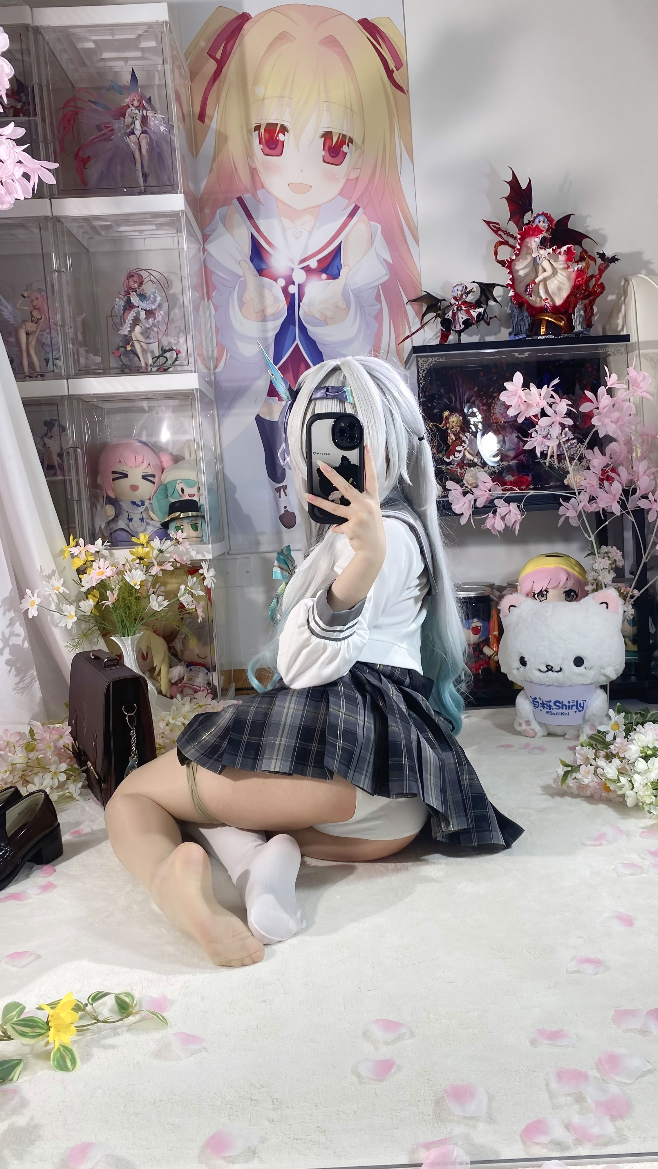 White Oak Shirly - Quà lưu niệm mùa xuân đom đóm (Honkai: Star Dome Railway)