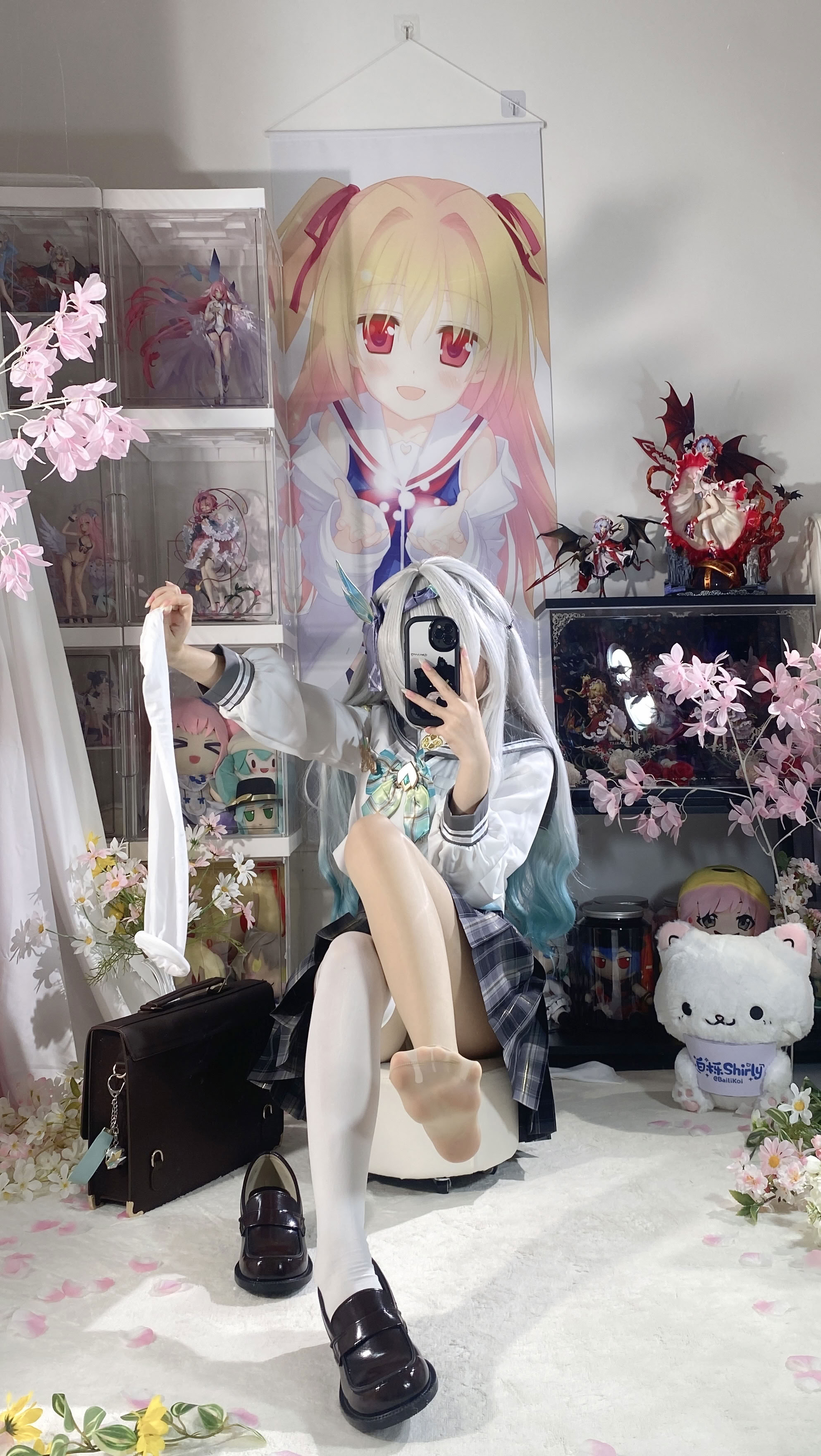 White Oak Shirly - Quà lưu niệm mùa xuân đom đóm (Honkai: Star Dome Railway)