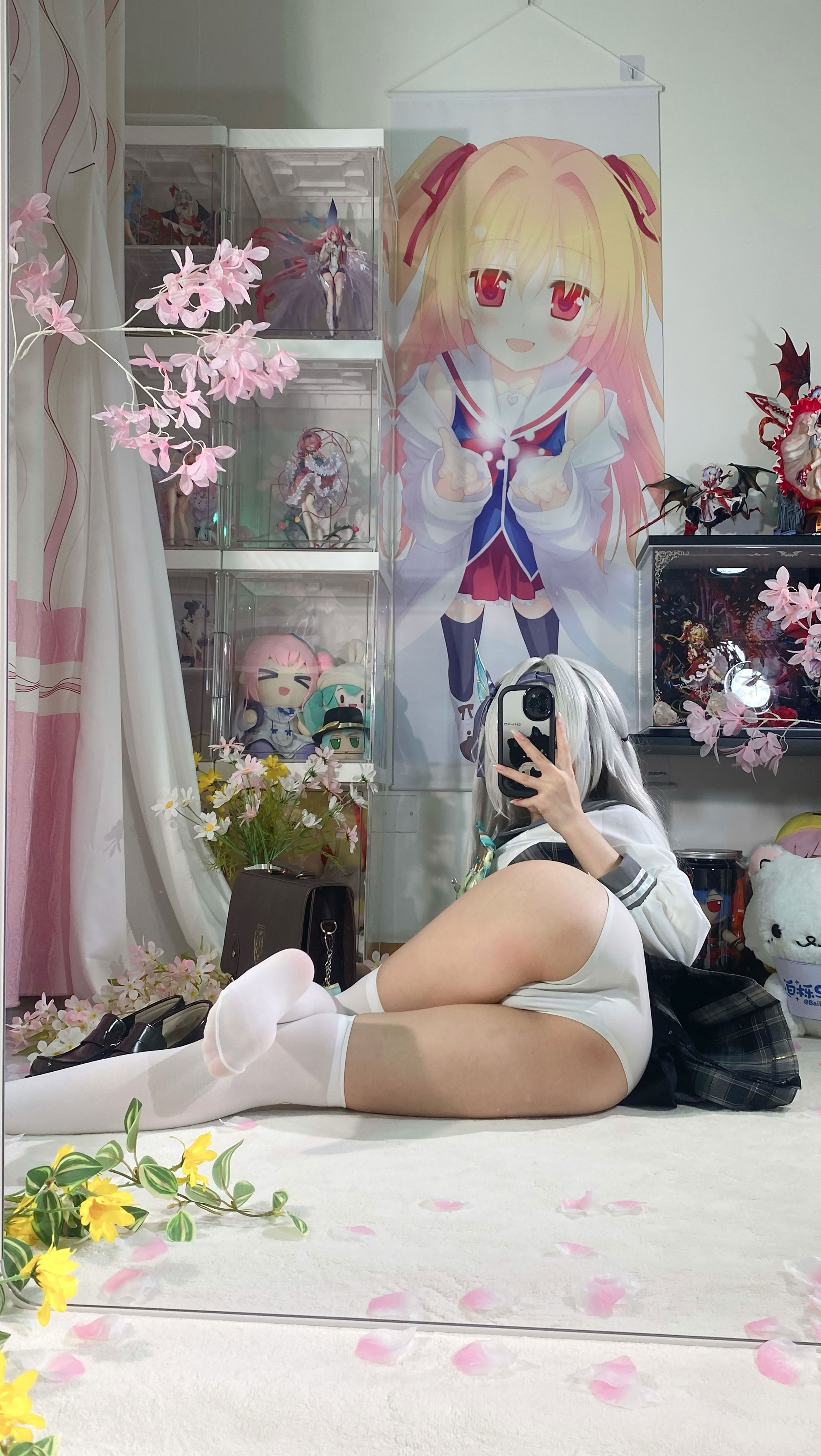 White Oak Shirly - Quà lưu niệm mùa xuân đom đóm (Honkai: Star Dome Railway)