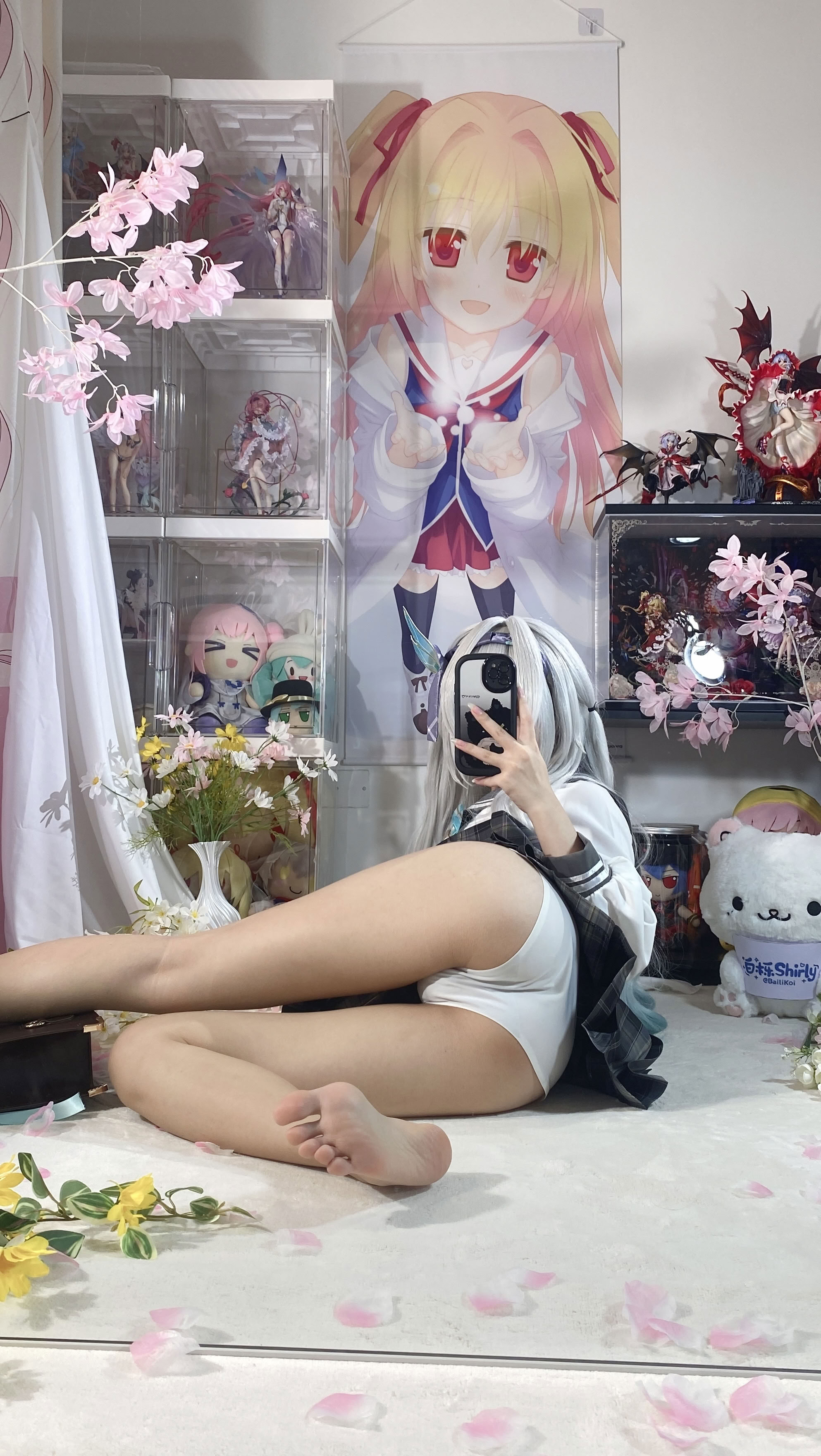 White Oak Shirly - Quà lưu niệm mùa xuân đom đóm (Honkai: Star Dome Railway)