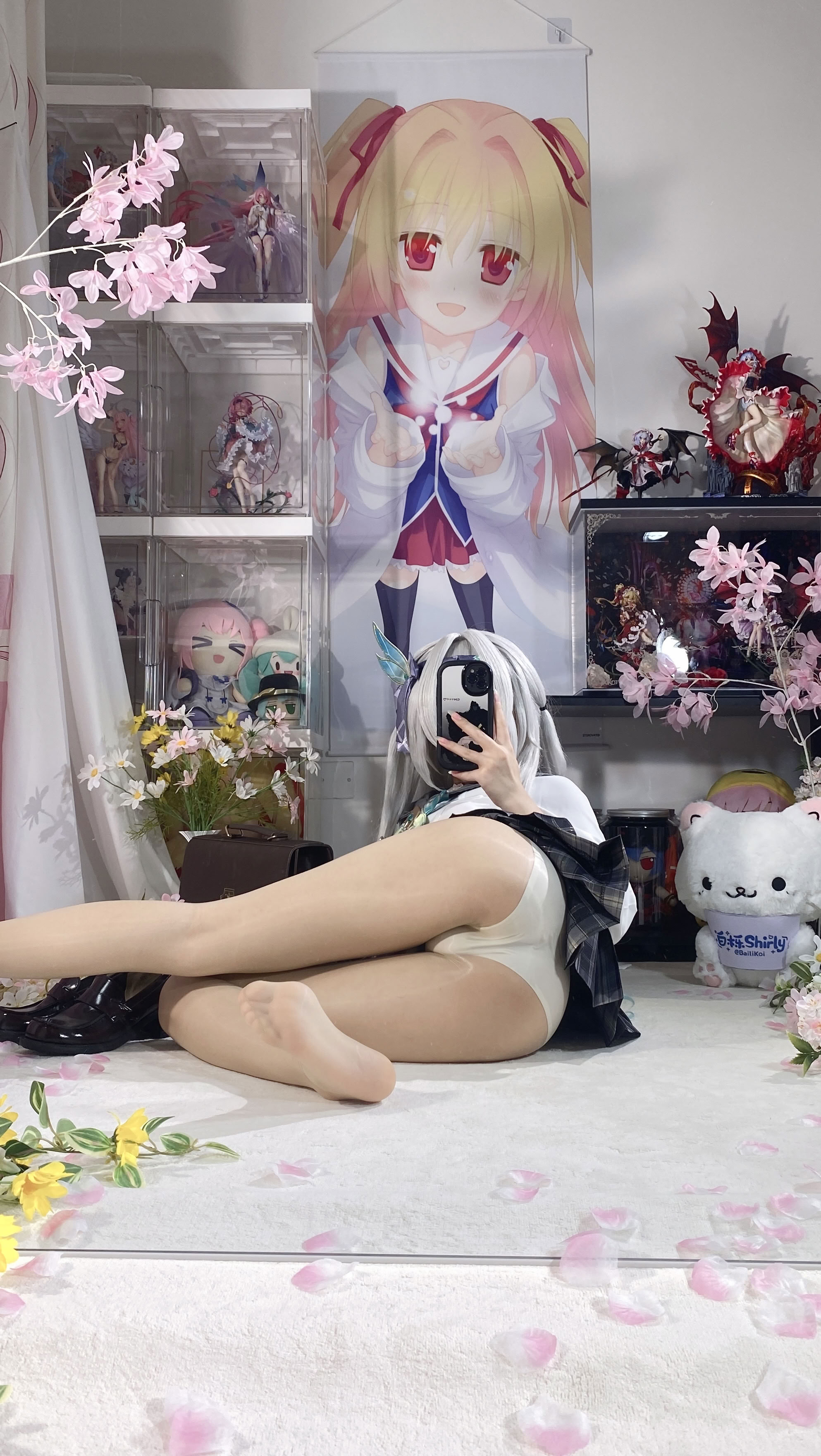 White Oak Shirly - Quà lưu niệm mùa xuân đom đóm (Honkai: Star Dome Railway)