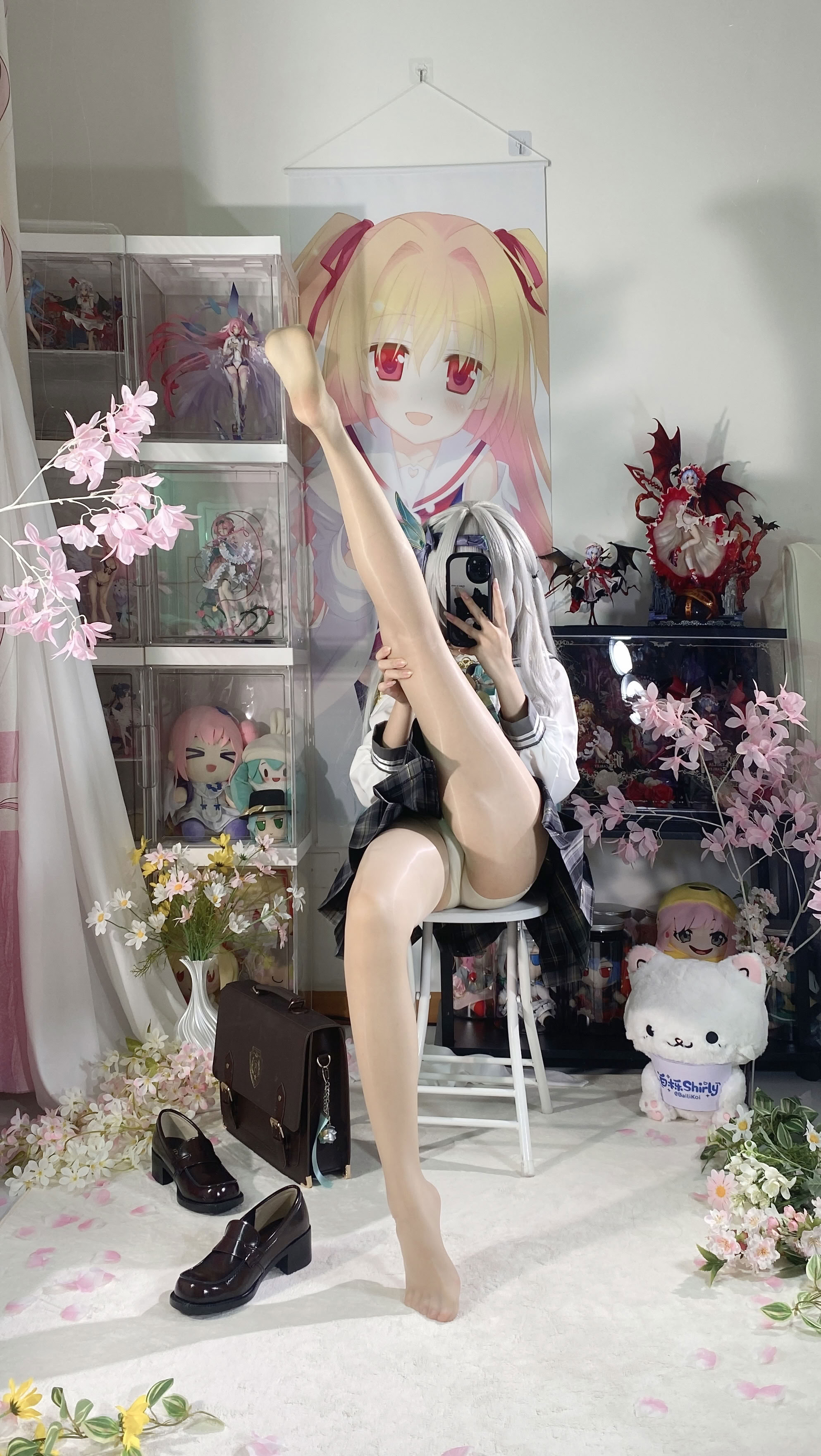 White Oak Shirly - Quà lưu niệm mùa xuân đom đóm (Honkai: Star Dome Railway)