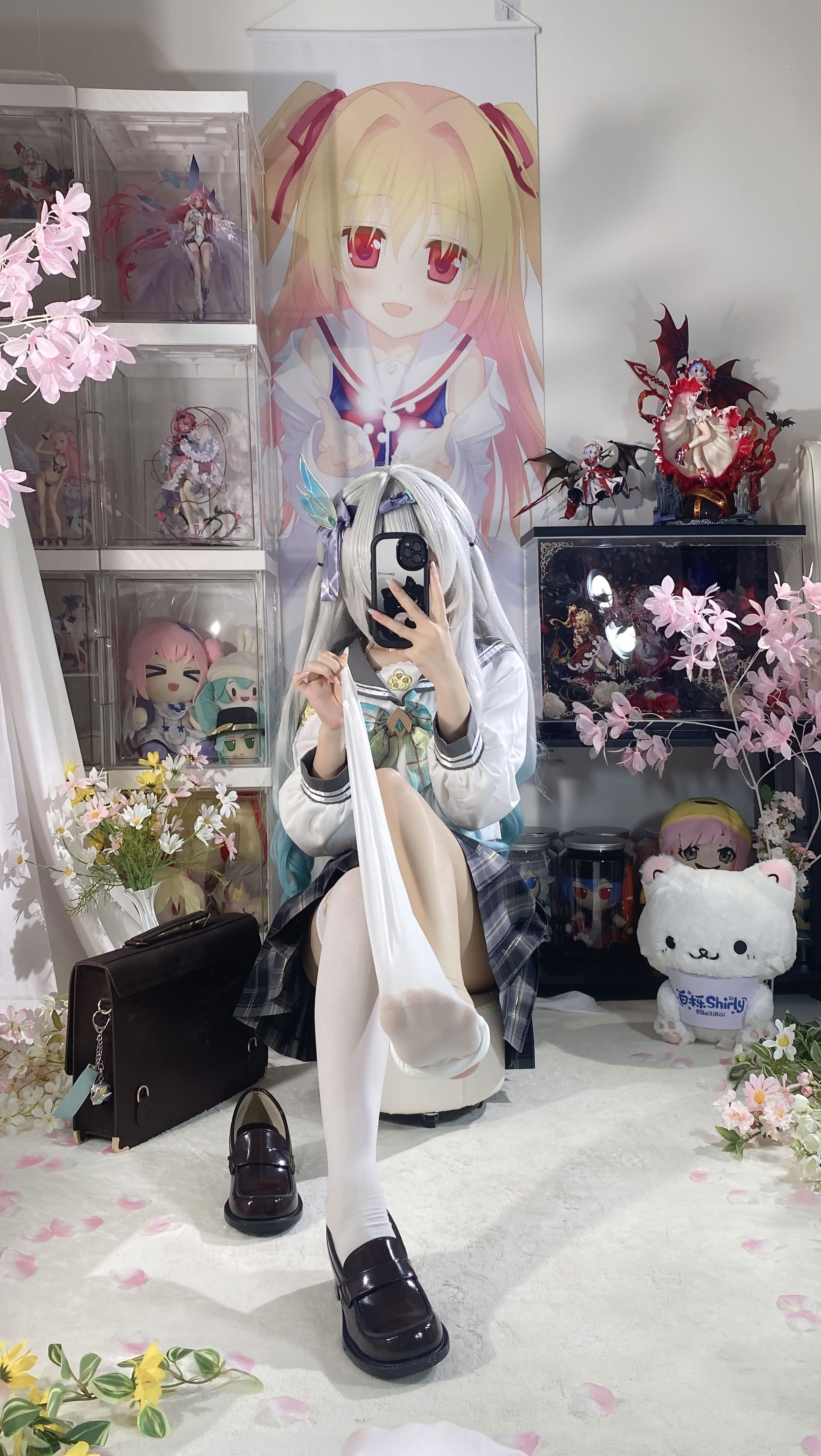 White Oak Shirly - Quà lưu niệm mùa xuân đom đóm (Honkai: Star Dome Railway)