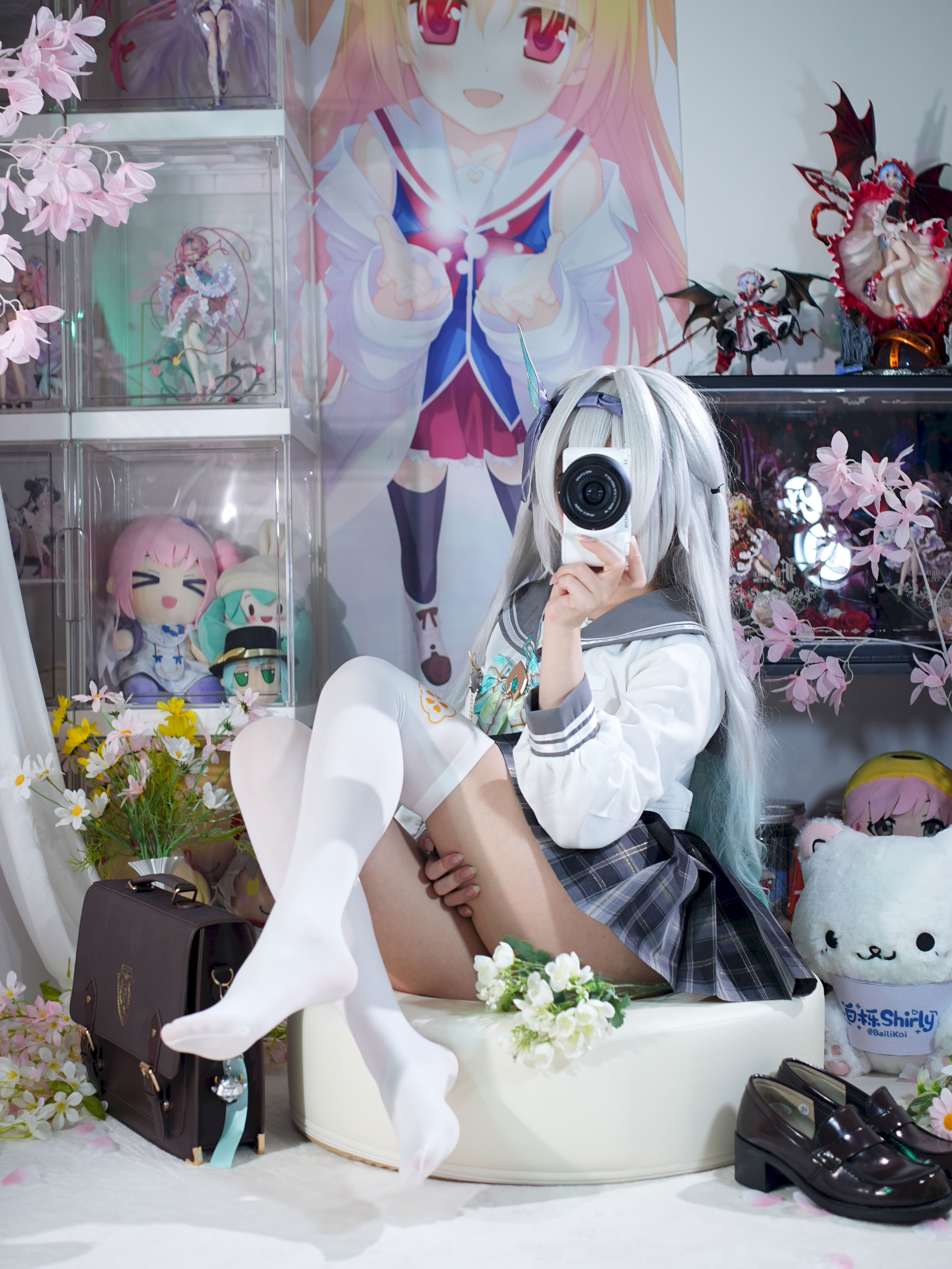 White Oak Shirly - Quà lưu niệm mùa xuân đom đóm (Honkai: Star Dome Railway)