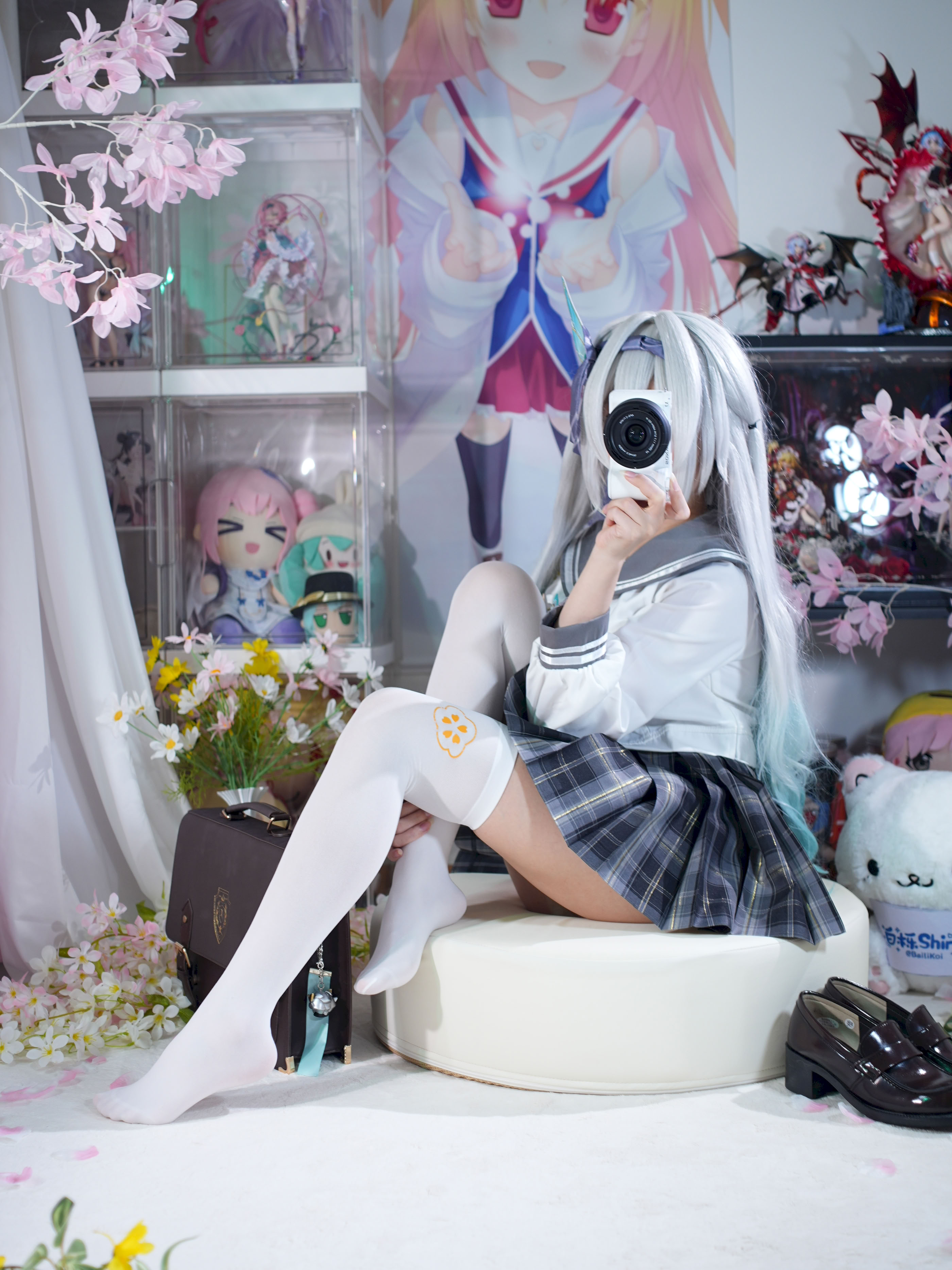 White Oak Shirly - Quà lưu niệm mùa xuân đom đóm (Honkai: Star Dome Railway)