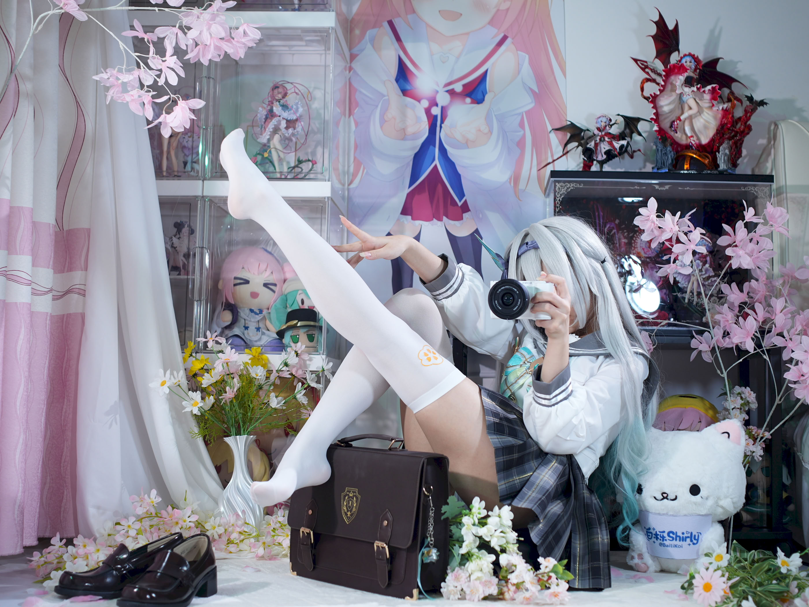 White Oak Shirly - Quà lưu niệm mùa xuân đom đóm (Honkai: Star Dome Railway)