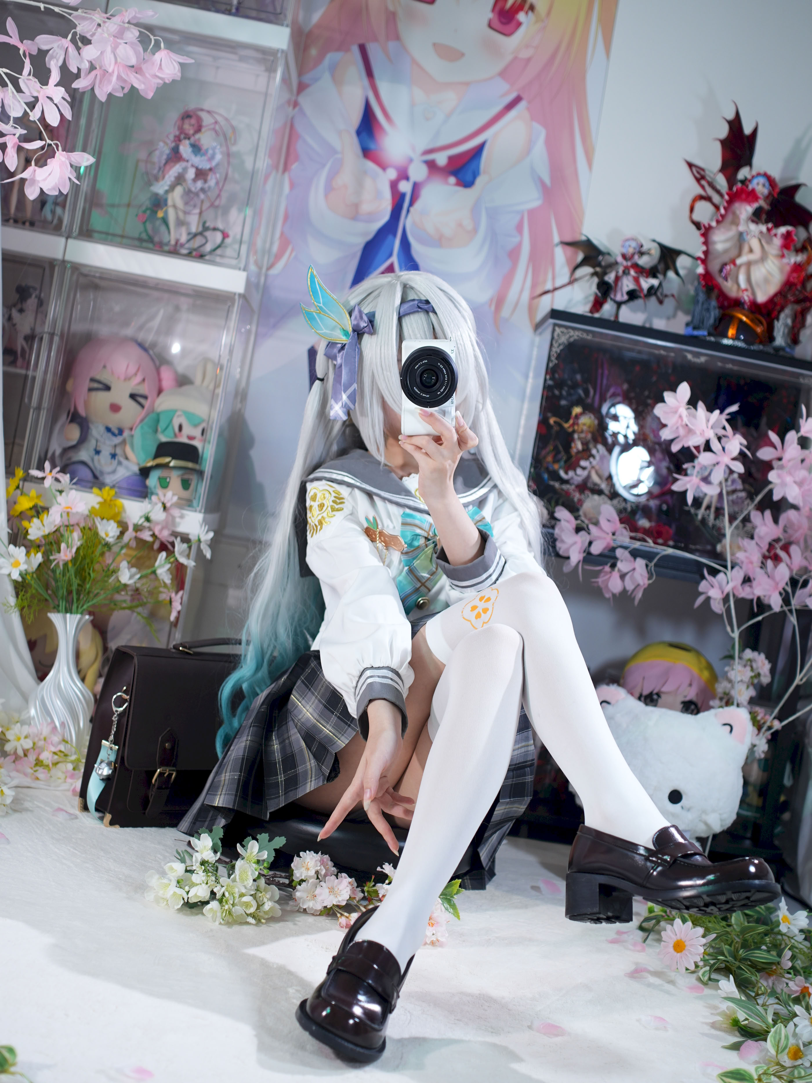 White Oak Shirly - Quà lưu niệm mùa xuân đom đóm (Honkai: Star Dome Railway)