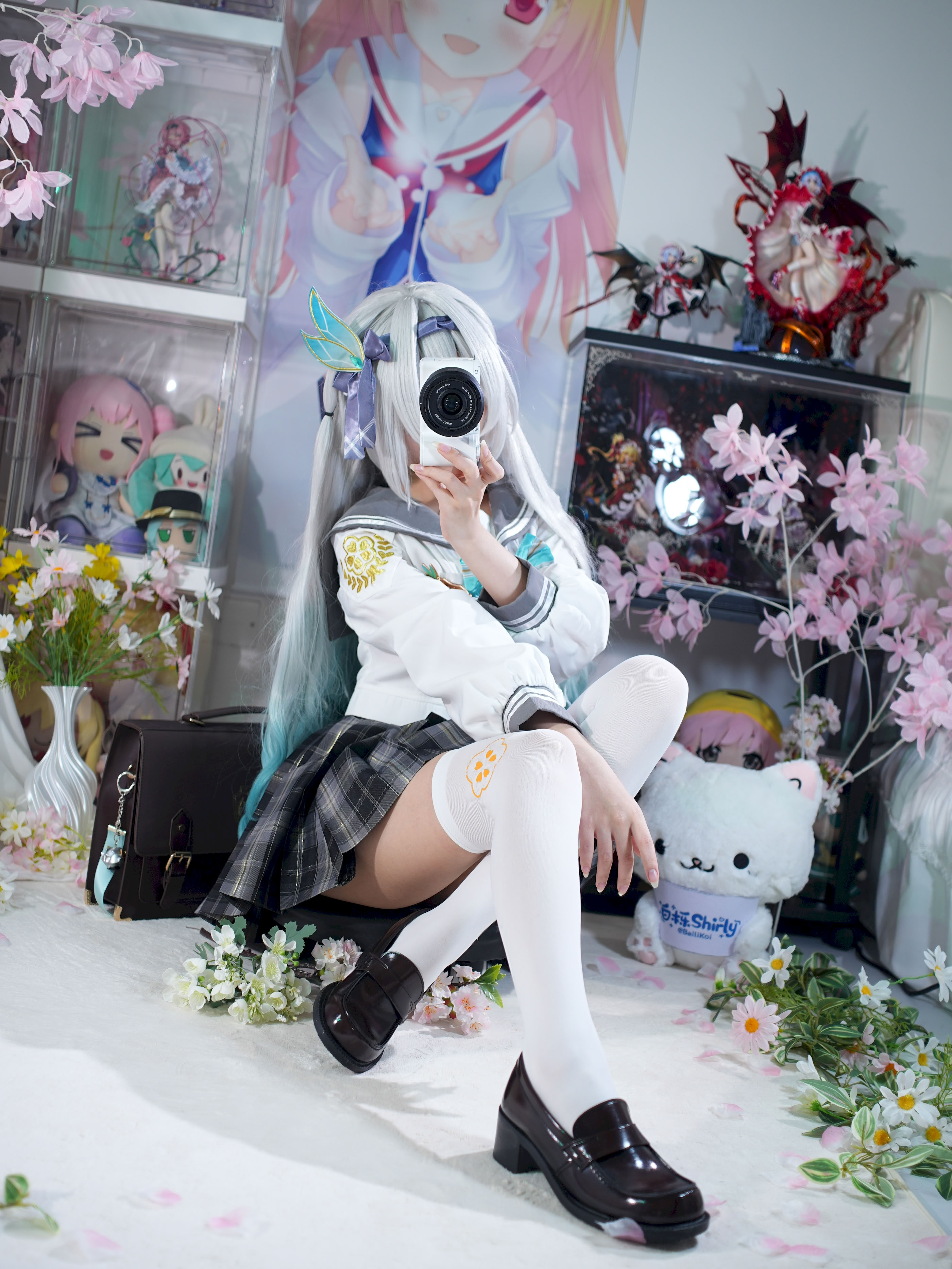 White Oak Shirly - Quà lưu niệm mùa xuân đom đóm (Honkai: Star Dome Railway)