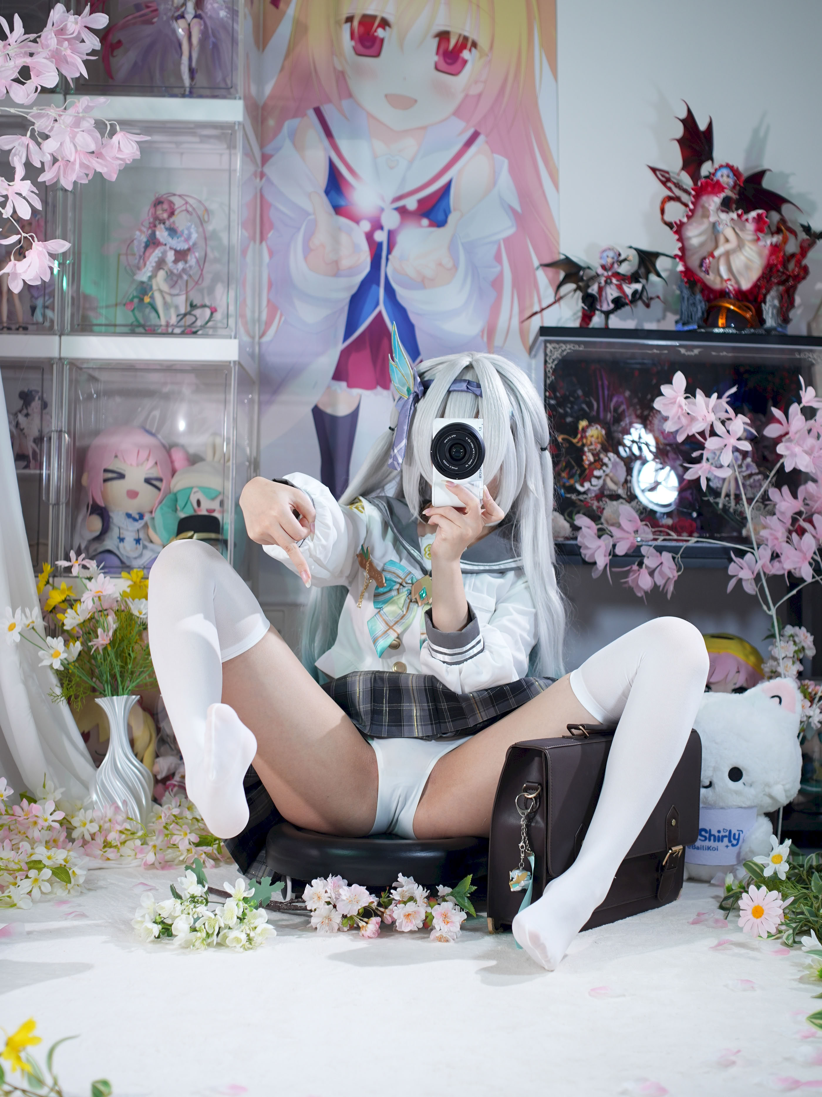 White Oak Shirly - Quà lưu niệm mùa xuân đom đóm (Honkai: Star Dome Railway)