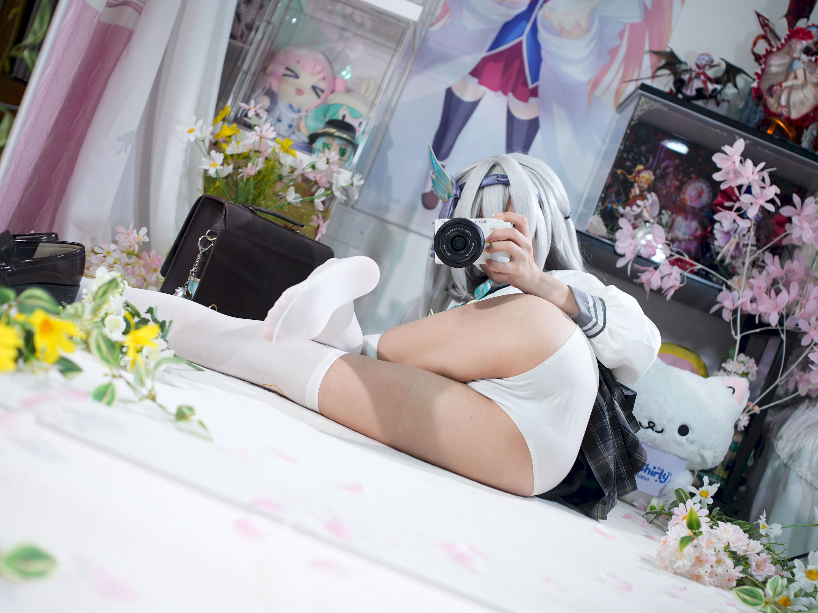 White Oak Shirly - Quà lưu niệm mùa xuân đom đóm (Honkai: Star Dome Railway)