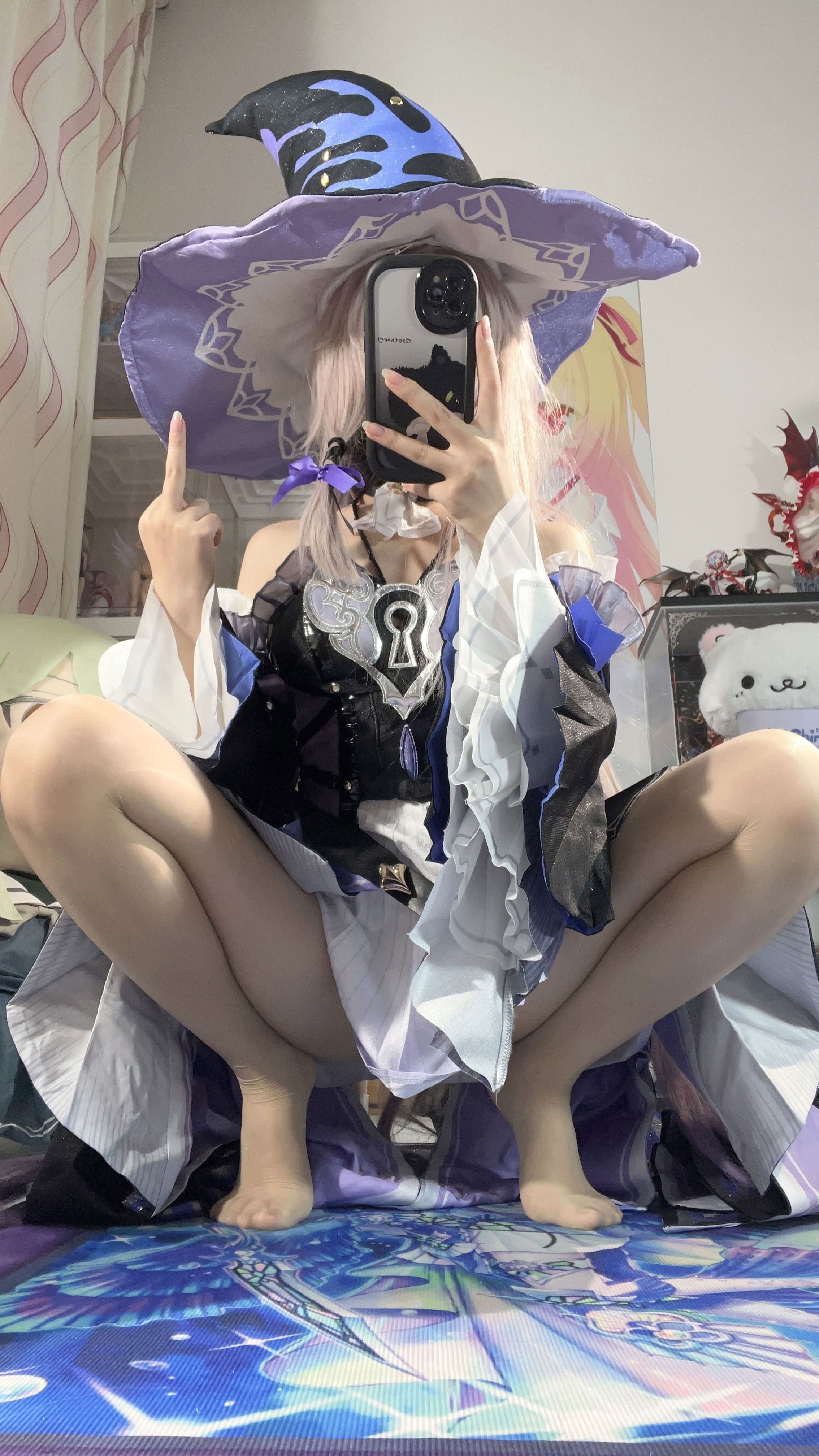 White Oak Shirly - Tháp đen lớn (Honkai Impact: Đường sắt mái vòm ngôi sao)