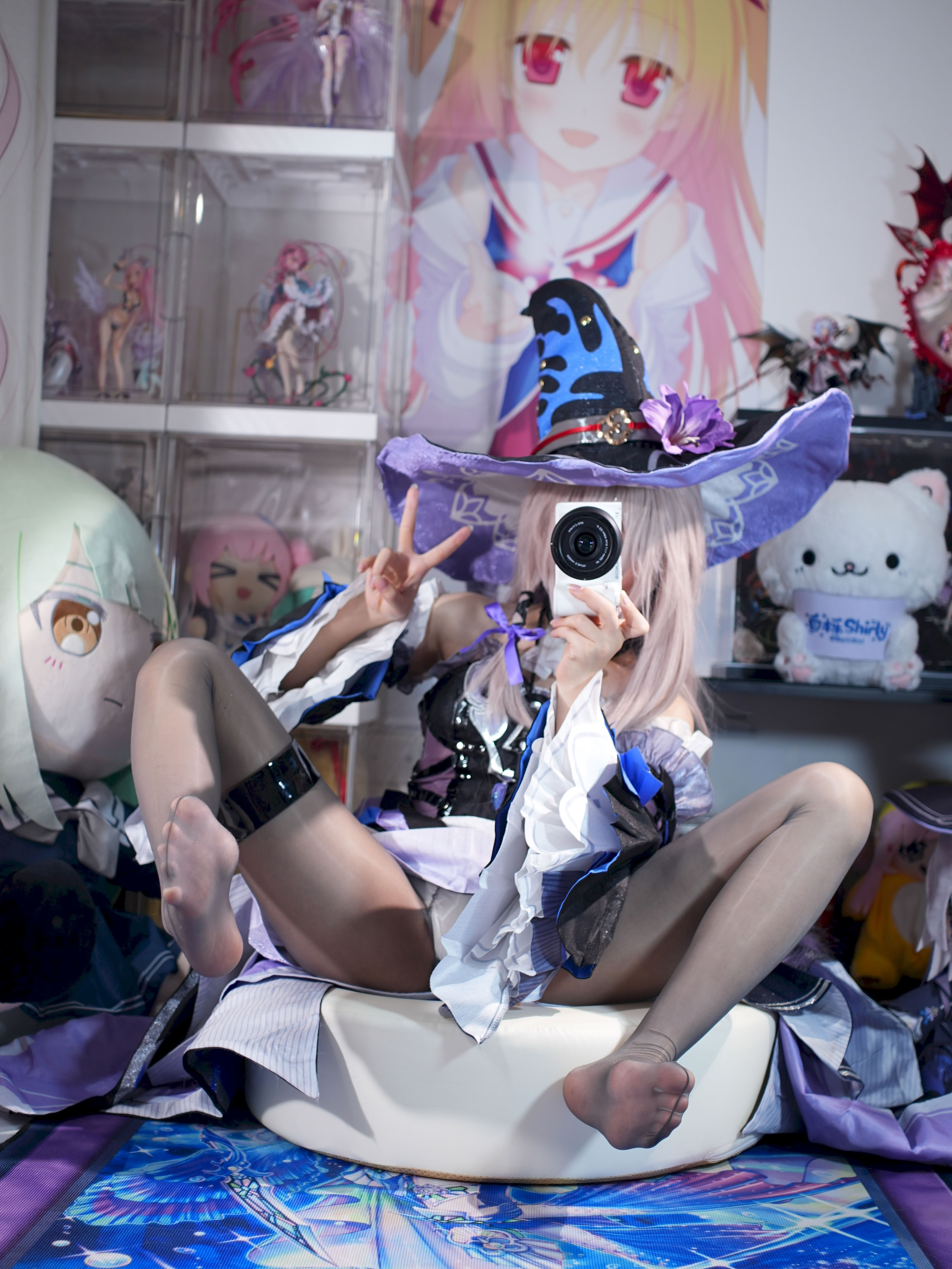 White Oak Shirly - Tháp đen lớn (Honkai Impact: Đường sắt mái vòm ngôi sao)