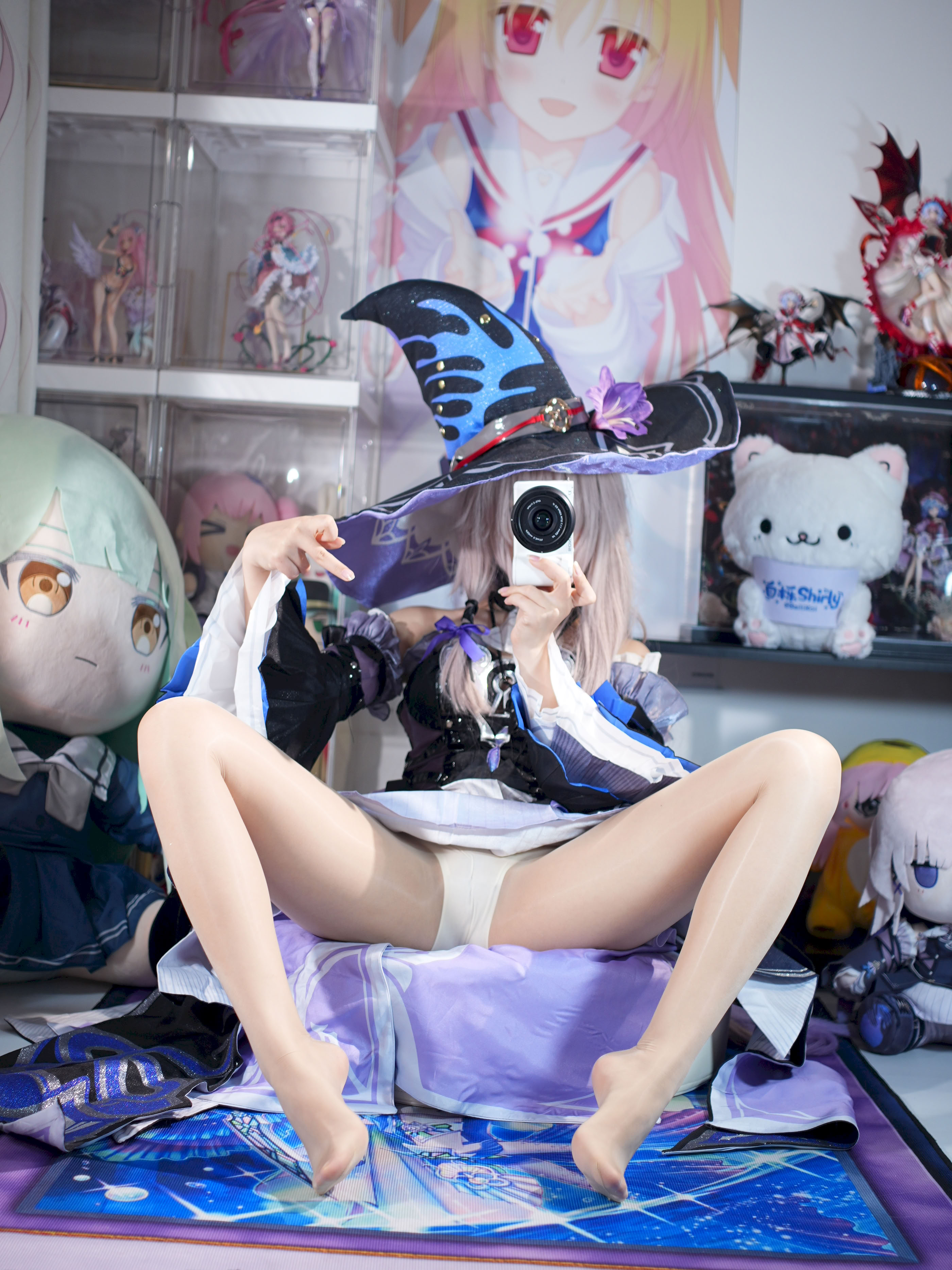 White Oak Shirly - Tháp đen lớn (Honkai Impact: Đường sắt mái vòm ngôi sao)