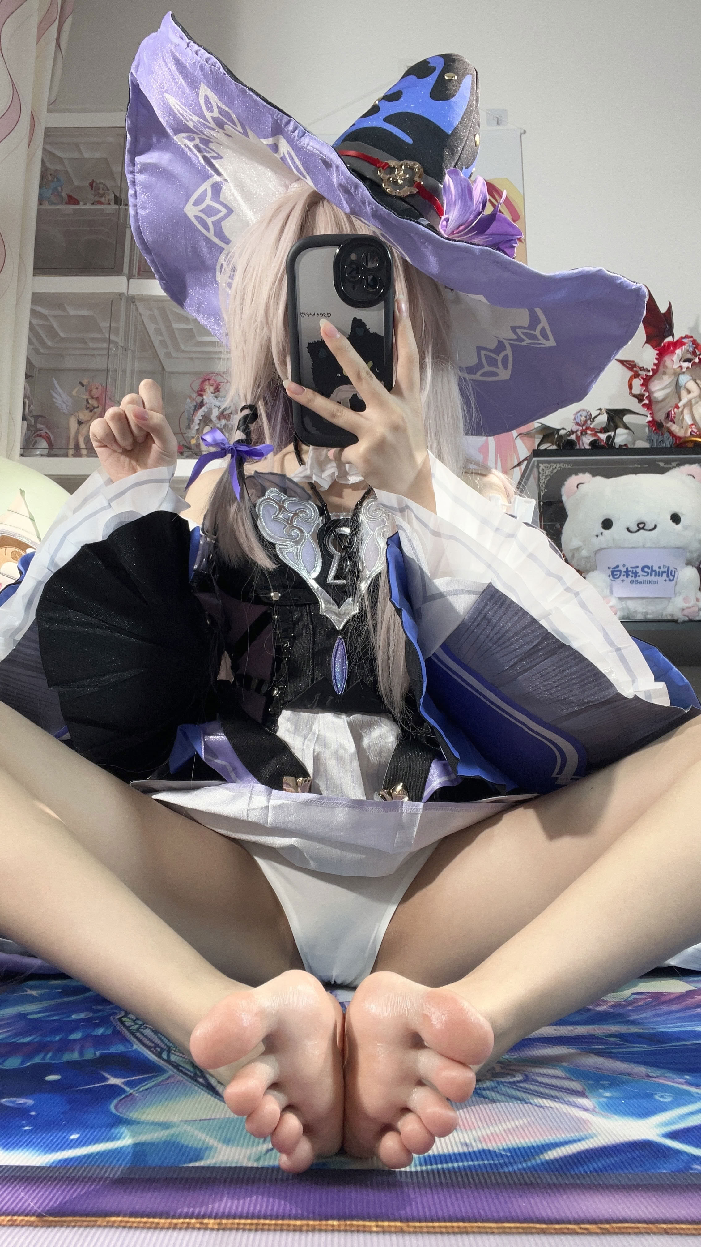 White Oak Shirly - Tháp đen lớn (Honkai Impact: Đường sắt mái vòm ngôi sao)