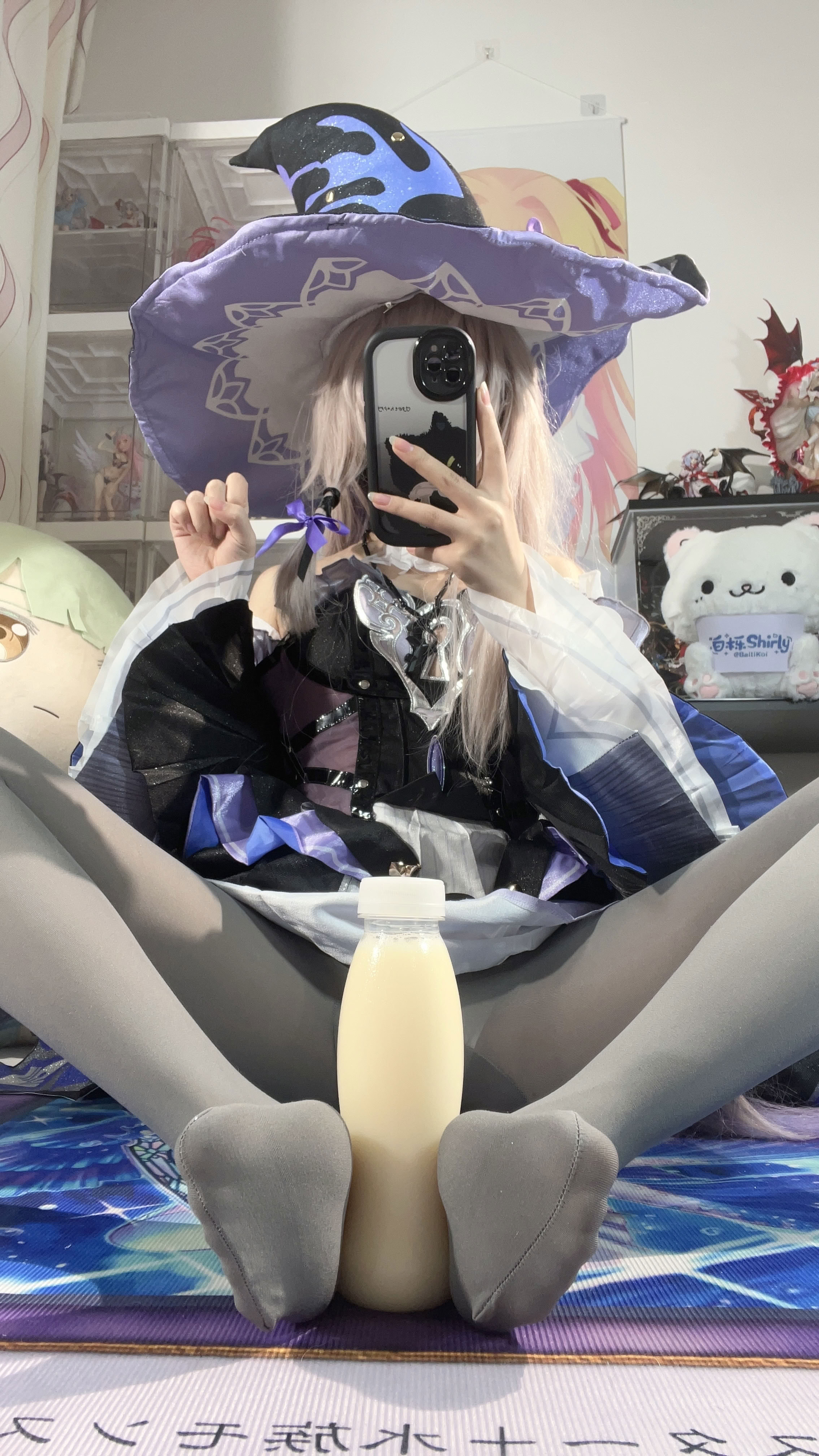 White Oak Shirly - Tháp đen lớn (Honkai Impact: Đường sắt mái vòm ngôi sao)