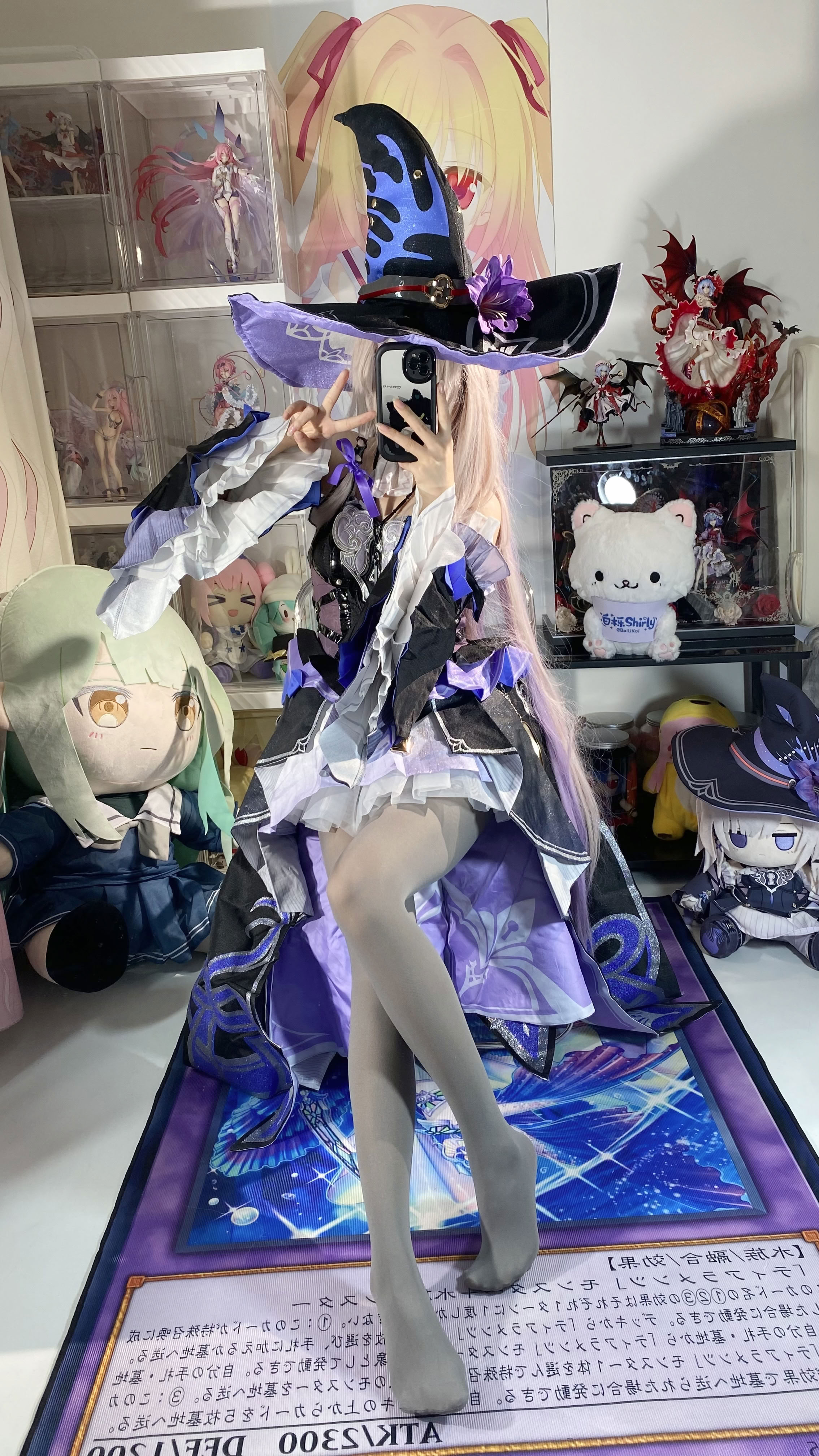White Oak Shirly - Tháp đen lớn (Honkai Impact: Đường sắt mái vòm ngôi sao)