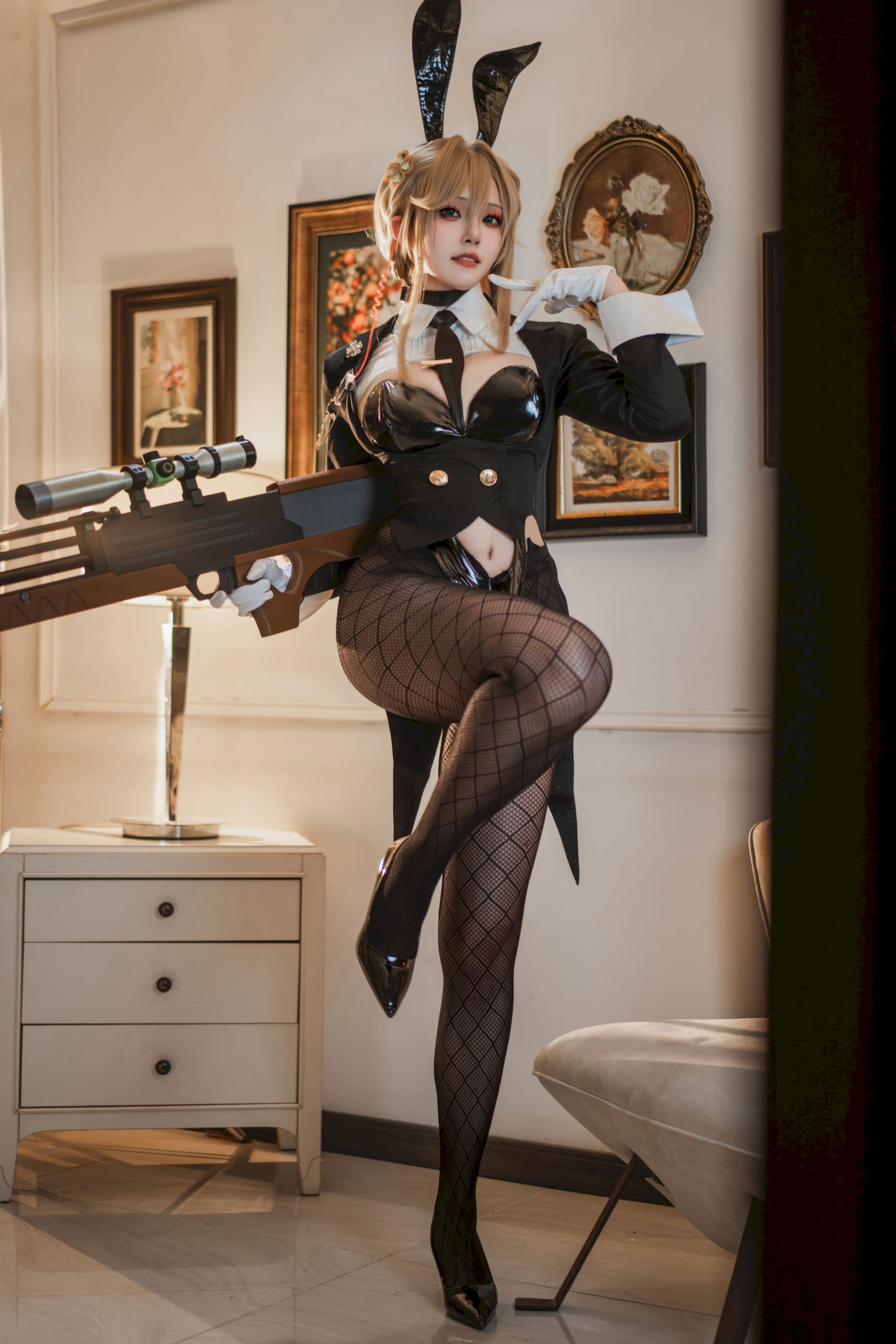 -Natsuko - Nữ thần chiến thắng: Nikki Ed Đặc vụ Bunny