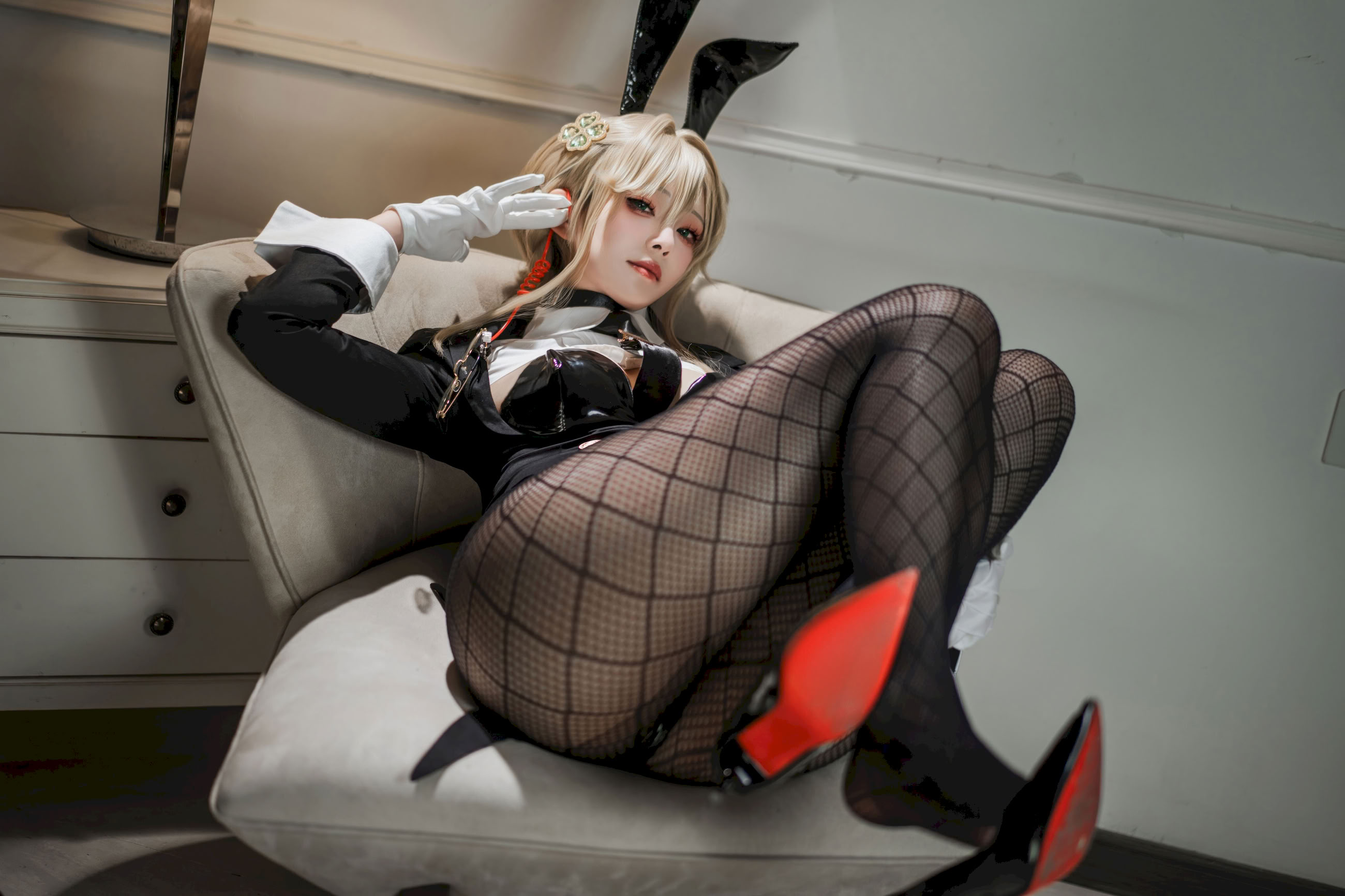 -Natsuko - Nữ thần chiến thắng: Nikki Ed Đặc vụ Bunny