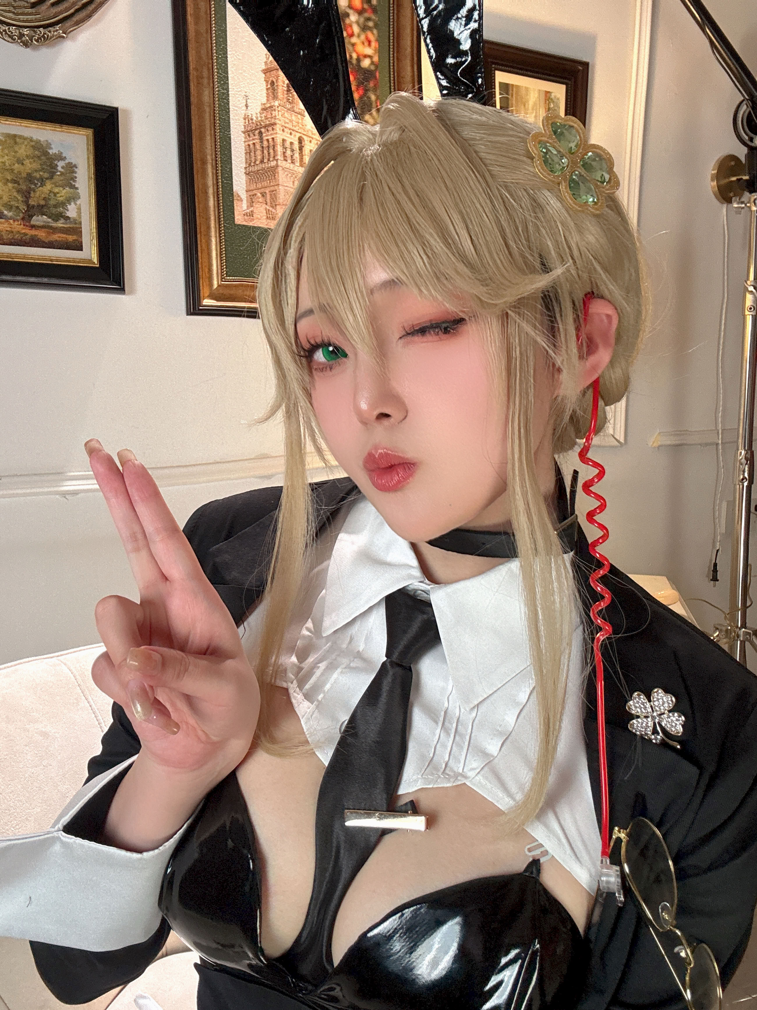 -Natsuko - Nữ thần chiến thắng: Nikki Ed Đặc vụ Bunny