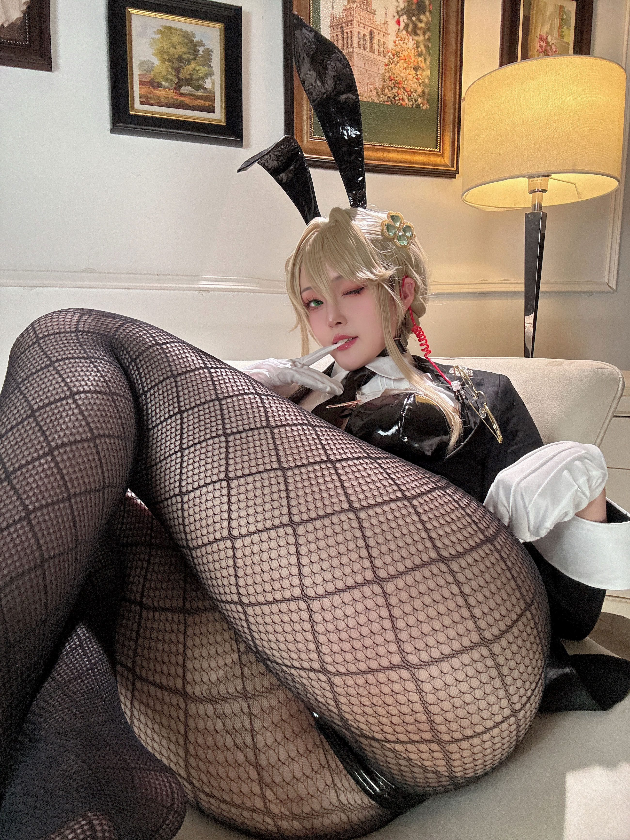 -Natsuko - Nữ thần chiến thắng: Nikki Ed Đặc vụ Bunny