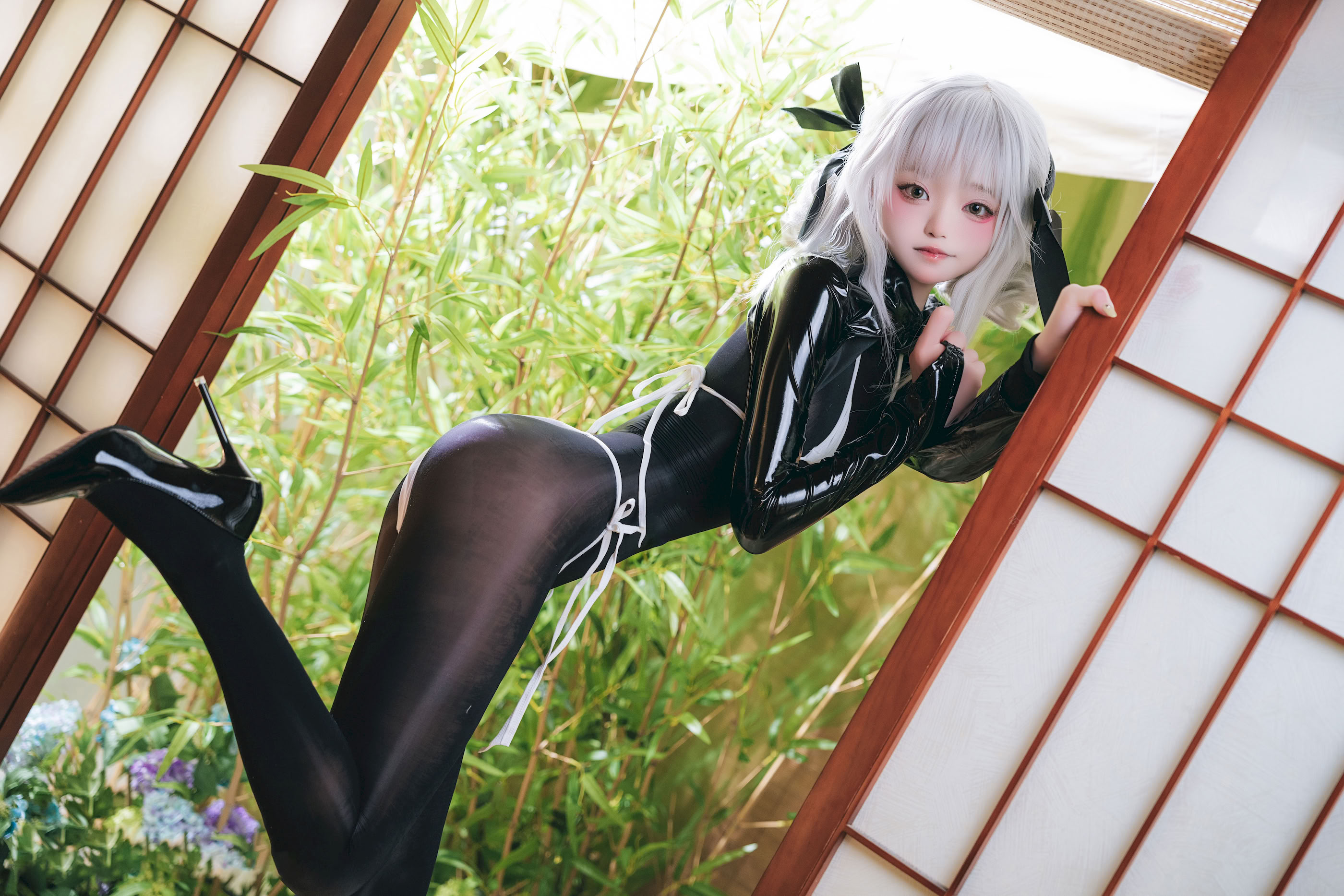 Irisuare Airi Nikke Thỏ Trắng