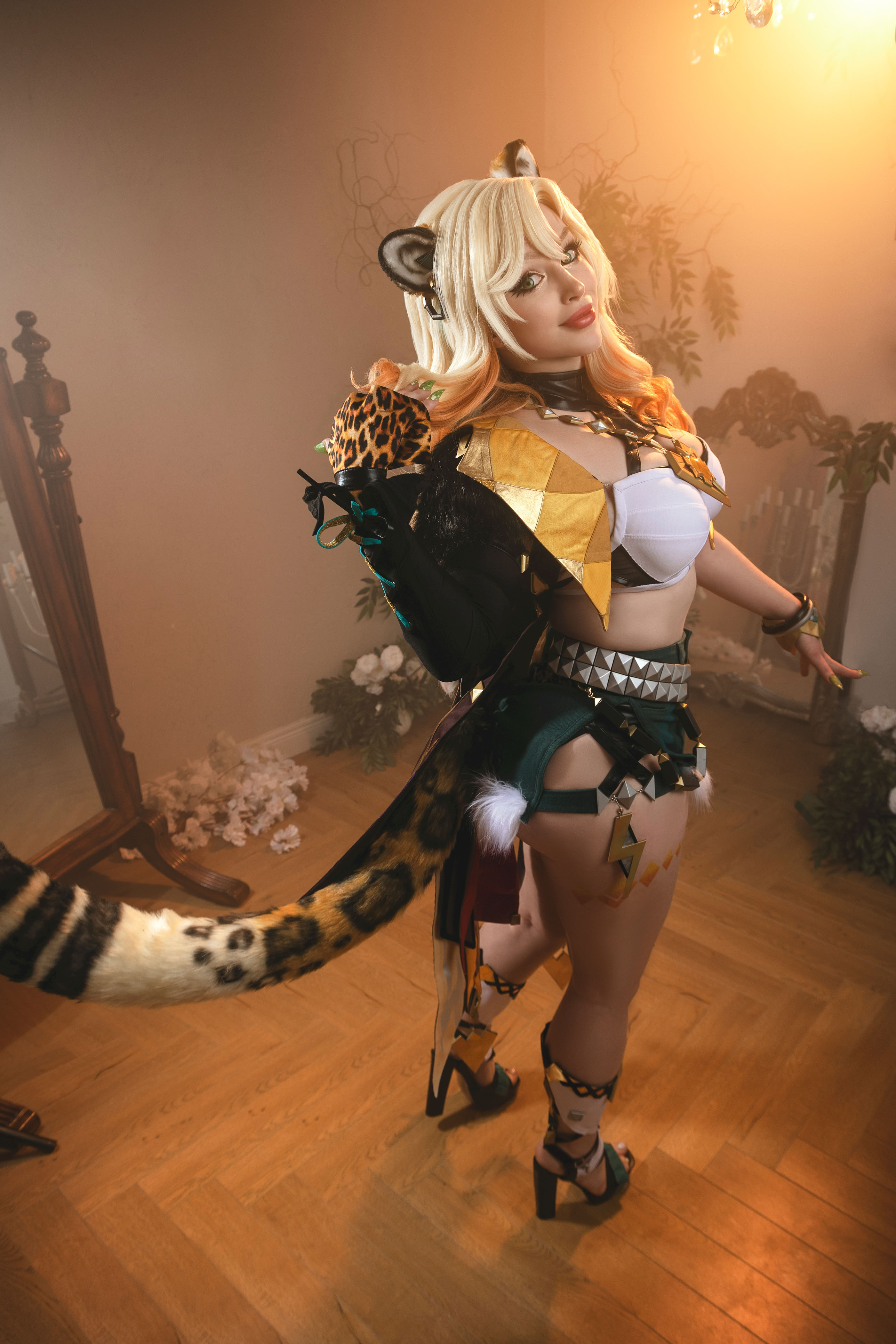 [Lada Lyumos & Lady Melamori & Zoe Volf] Mavuika & Varesa & Xilonen