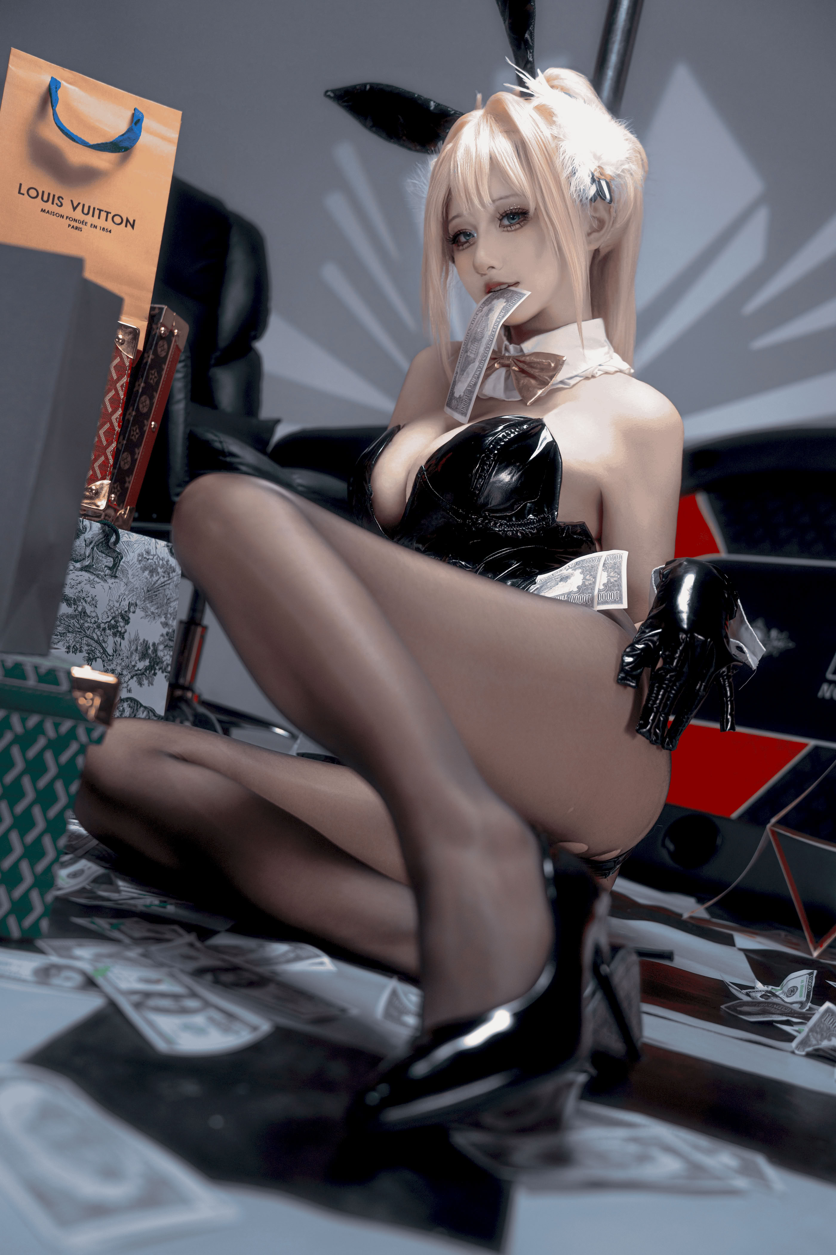 Mười chú thỏ sang trọng Ogiju-Luffy buồn (NIKKE)