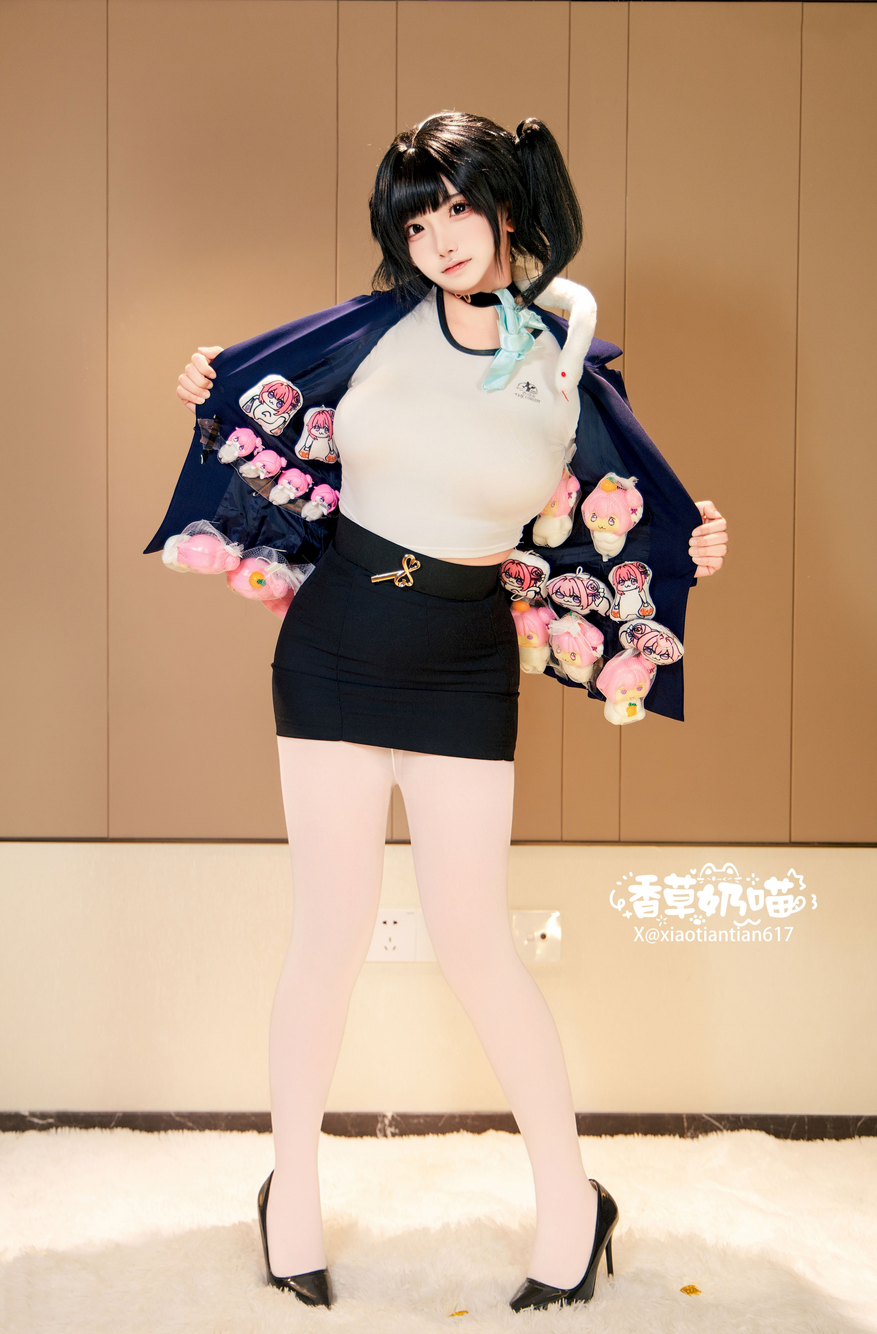 Mèo Sữa Vani - Nữ thần chiến thắng: Nikki Sola