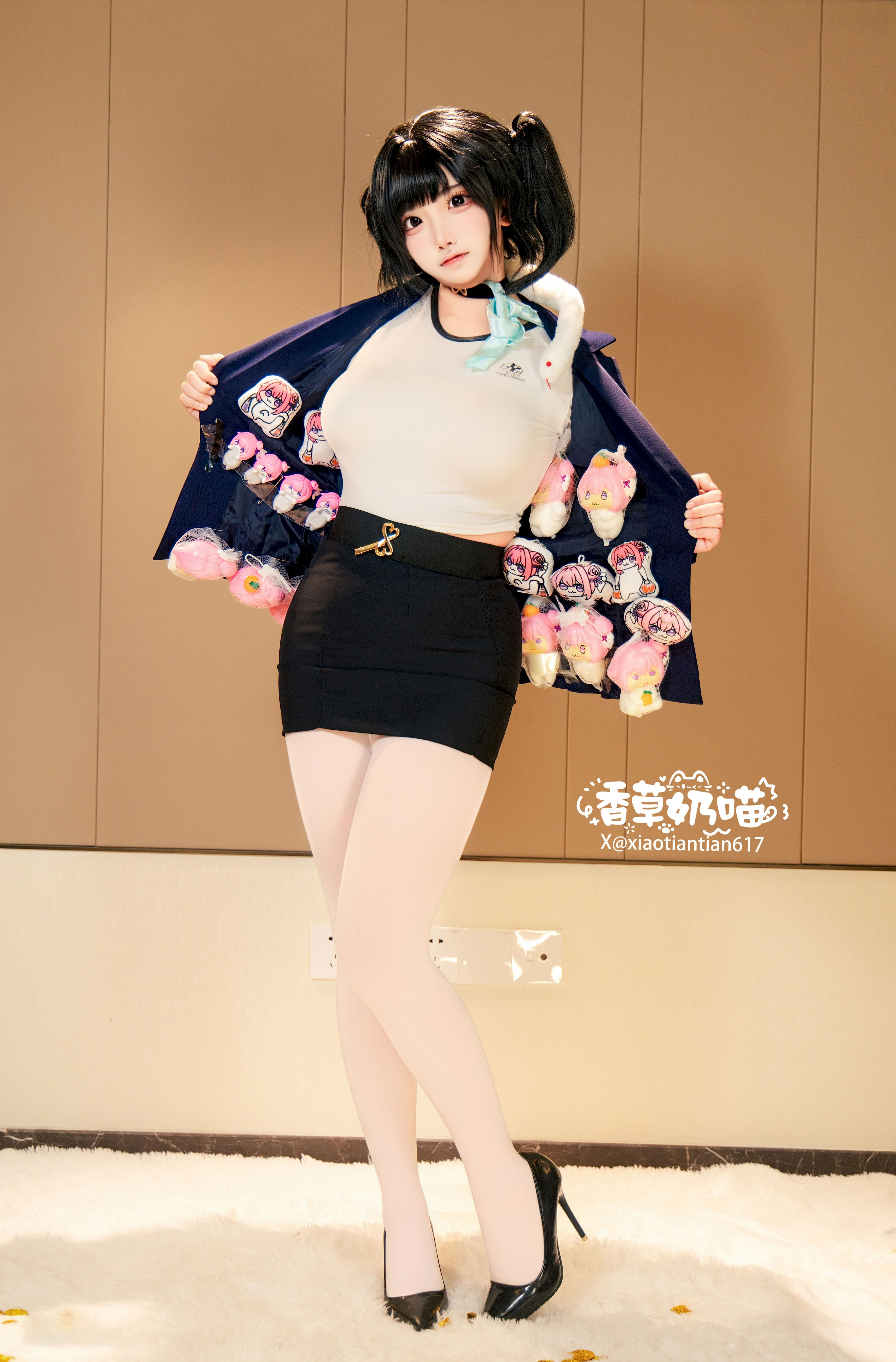 Mèo Sữa Vani - Nữ thần chiến thắng: Nikki Sola