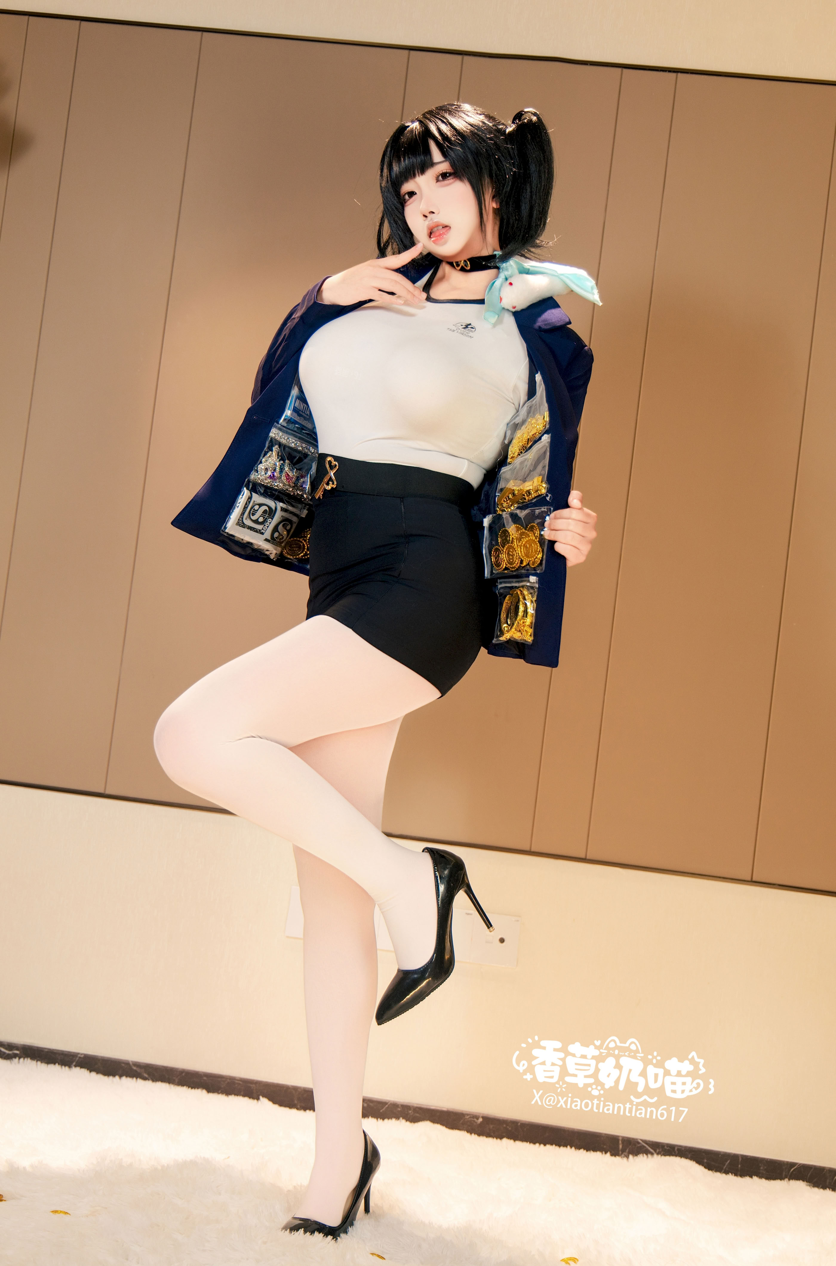 Mèo Sữa Vani - Nữ thần chiến thắng: Nikki Sola