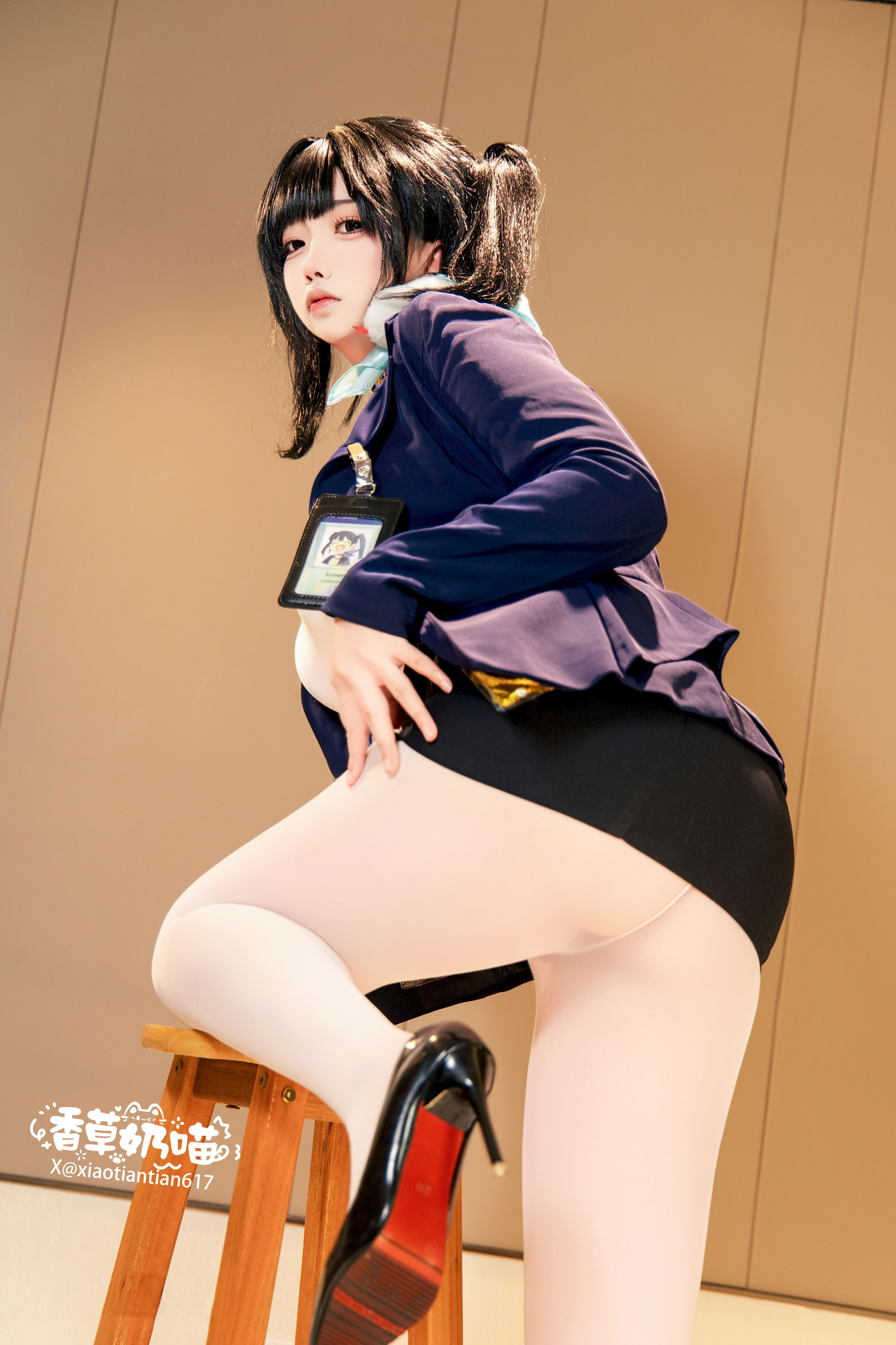 Mèo Sữa Vani - Nữ thần chiến thắng: Nikki Sola