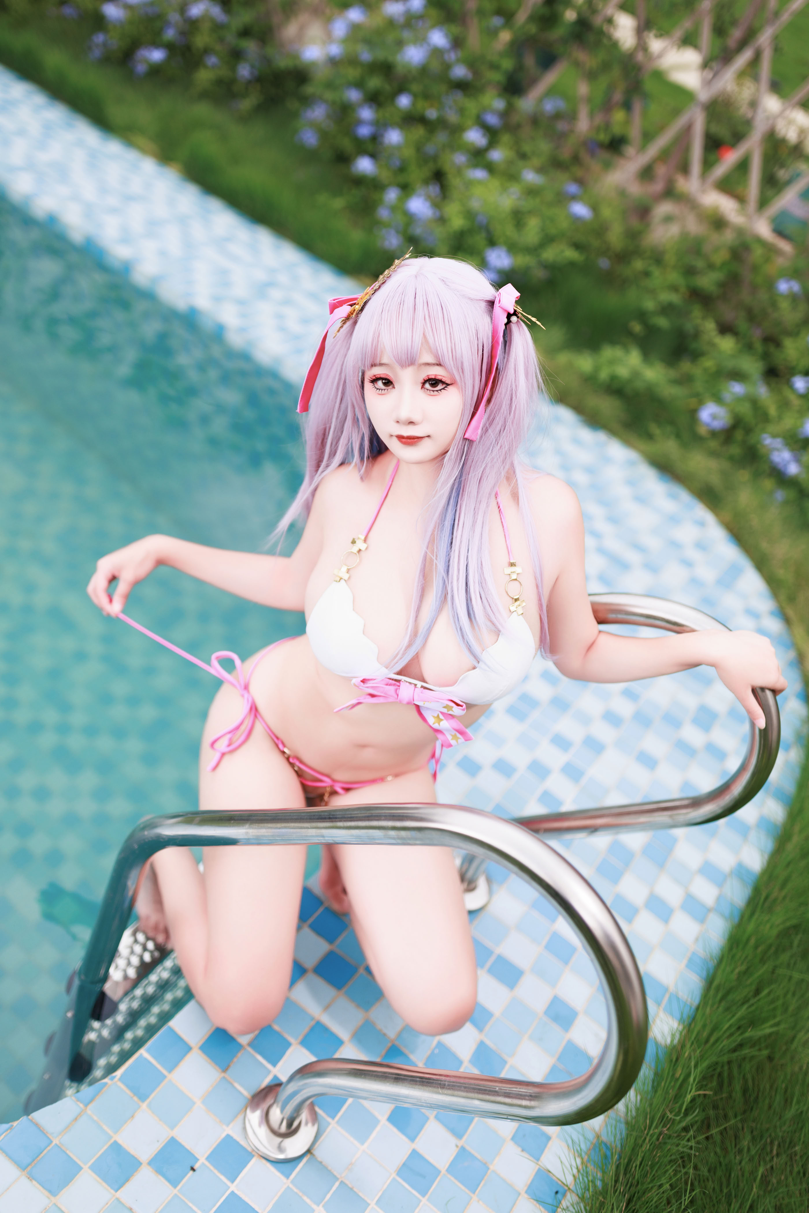 A Xuexue - Đồ bơi Plymouth