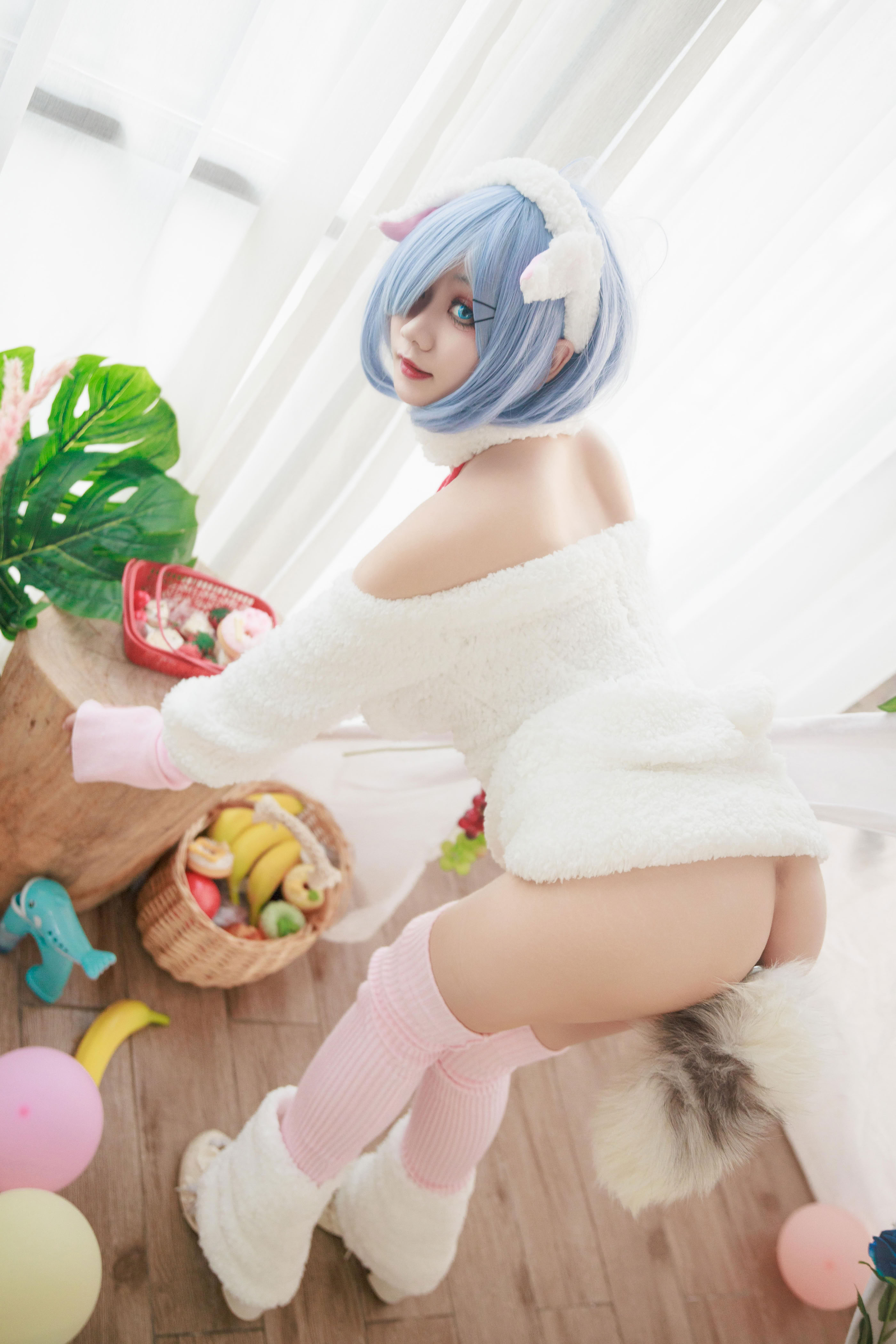 Axue Snow_yuki - Cuộc sống ở thế giới khác với Zero Rem Lamb