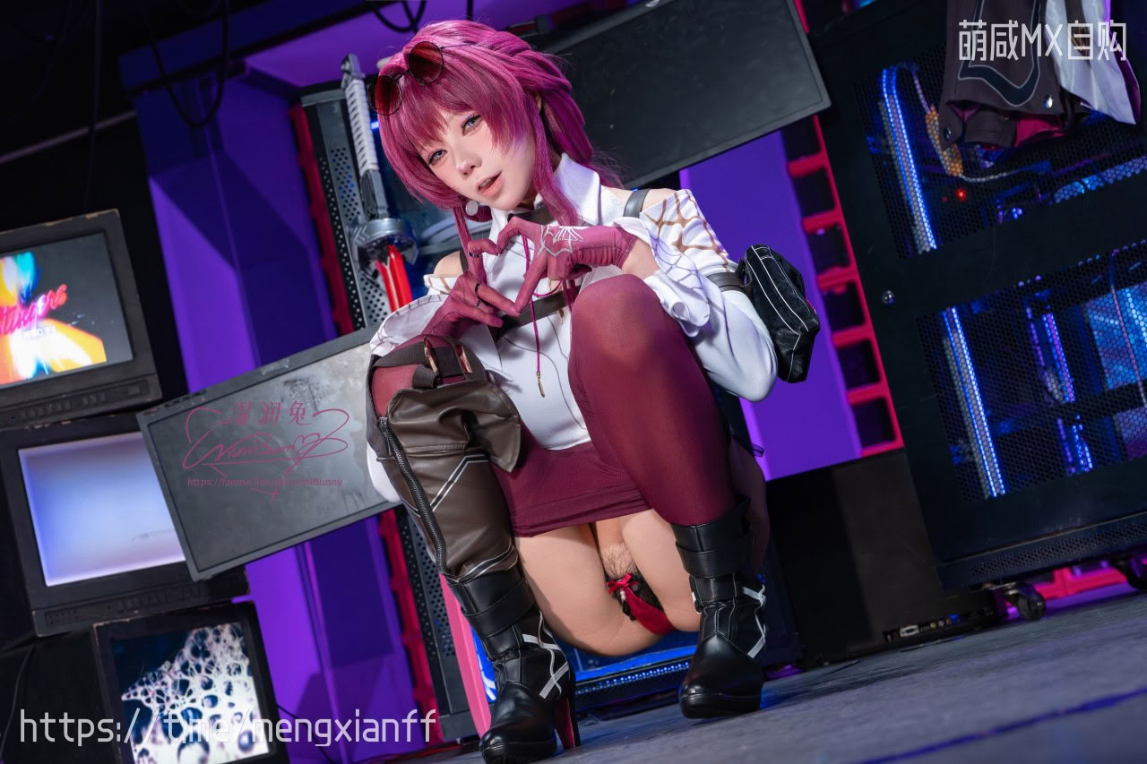 Thỏ ẩm Yiko cắn một miếng tác phẩm của Bunny Girl May "Honkai Impact: Star Dome Railway - Kafka"