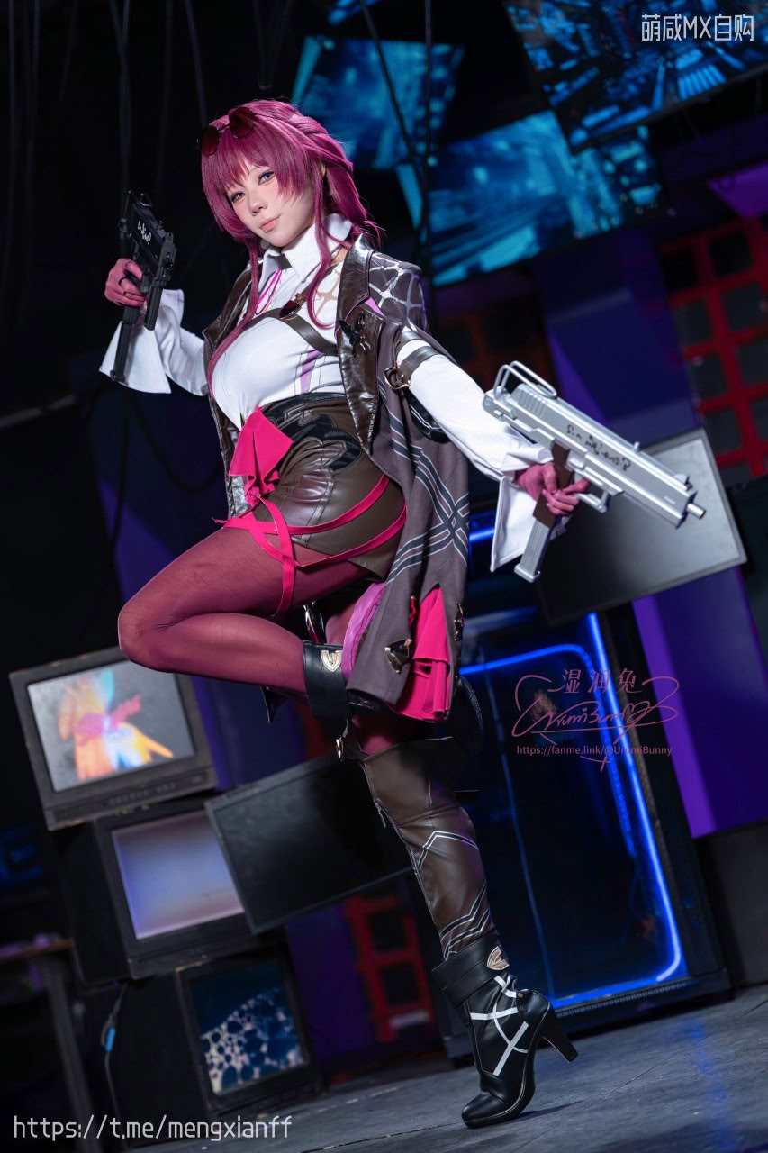 Thỏ ẩm Yiko cắn một miếng tác phẩm của Bunny Girl May "Honkai Impact: Star Dome Railway - Kafka"