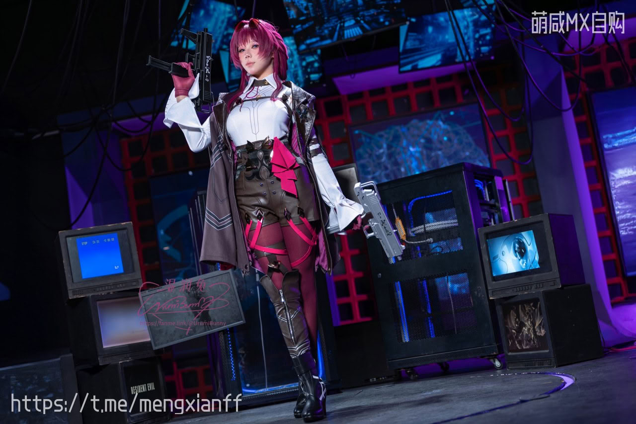 Thỏ ẩm Yiko cắn một miếng tác phẩm của Bunny Girl May "Honkai Impact: Star Dome Railway - Kafka"