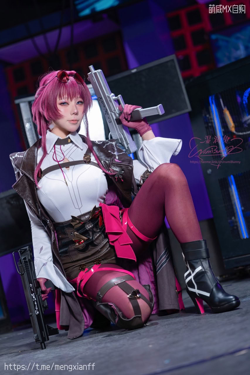 Thỏ ẩm Yiko cắn một miếng tác phẩm của Bunny Girl May "Honkai Impact: Star Dome Railway - Kafka"