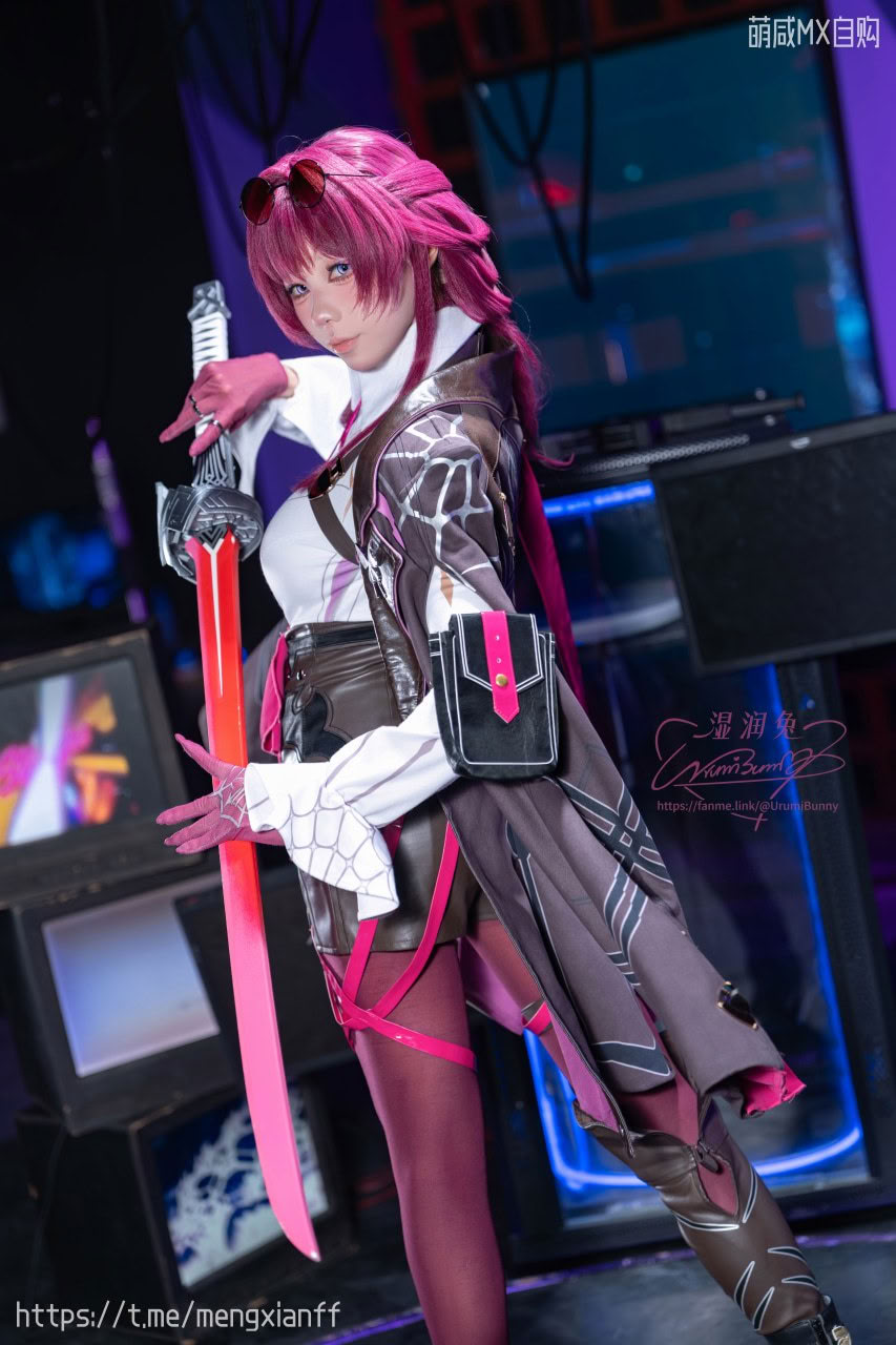 Thỏ ẩm Yiko cắn một miếng tác phẩm của Bunny Girl May "Honkai Impact: Star Dome Railway - Kafka"