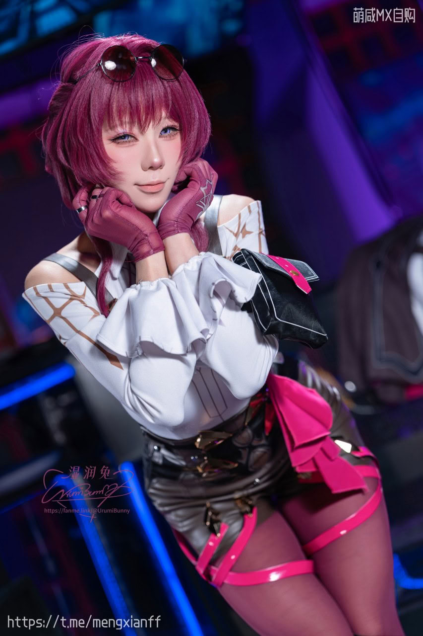 Thỏ ẩm Yiko cắn một miếng tác phẩm của Bunny Girl May "Honkai Impact: Star Dome Railway - Kafka"