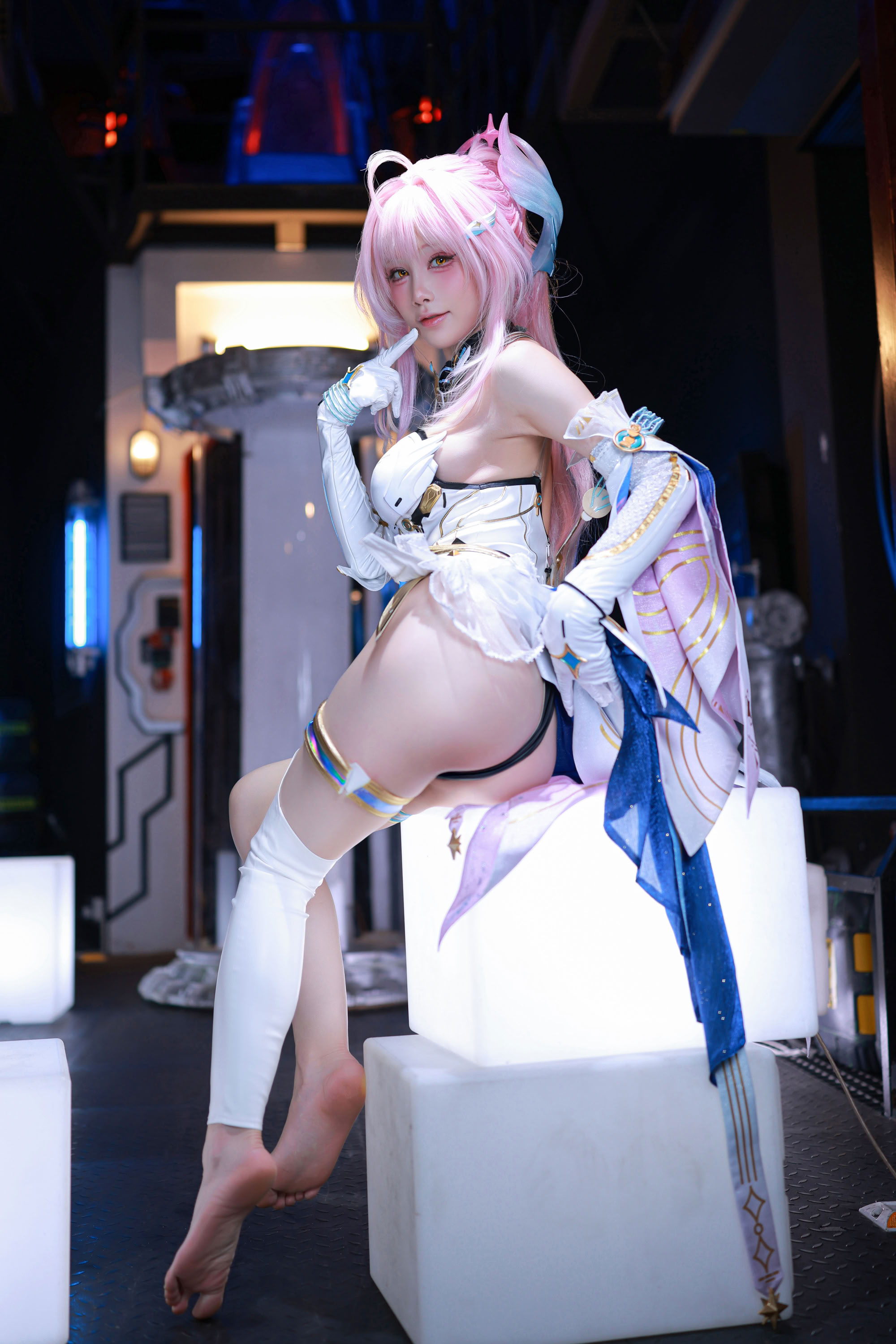 Shuimiao Mingchao Amis [61P-87.42MB]