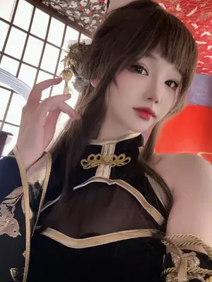 Coser@Xueqing Astra No.53 Cành vàng và Lá Ngọc